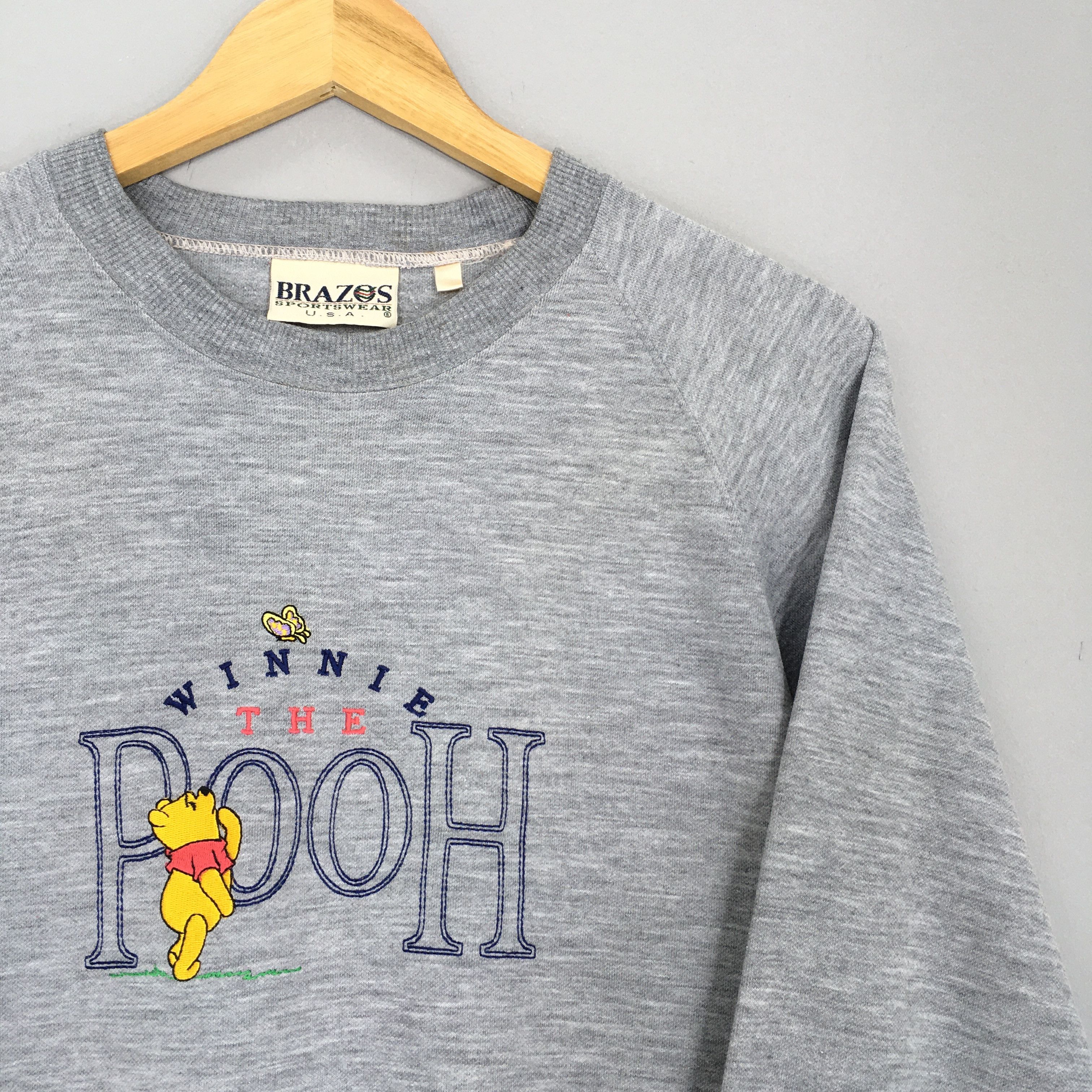 Disney × Vintage Vintage 90s Winnie The Pooh Butterfly Sweatshirt Small Size US S / EU 44-46 / 1 - 2 Thumbnail