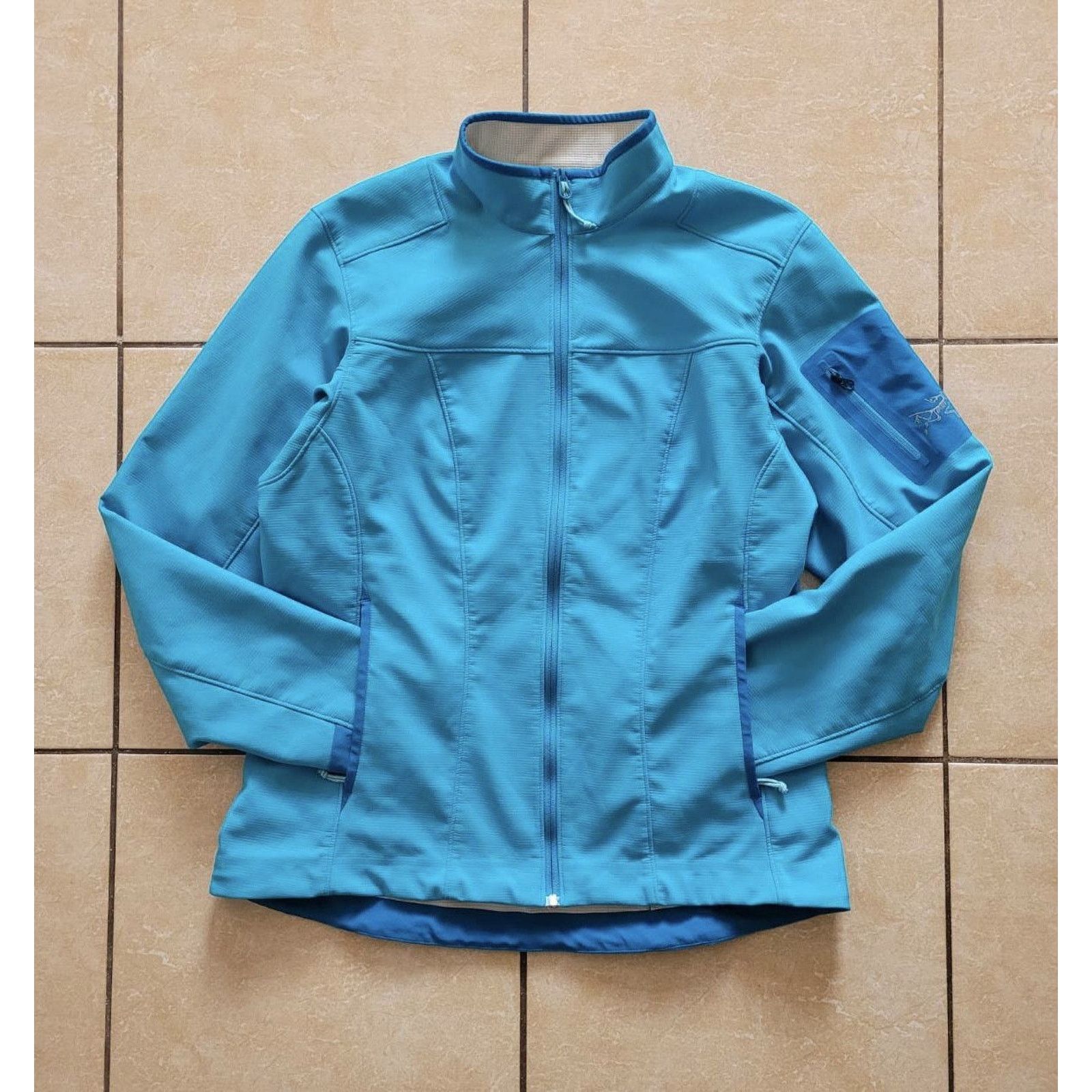 Arc'teryx Vintage Arc'teryx Light Soft Shell jacket Size M / US 6-8 / IT 42-44 - 2 Thumbnail