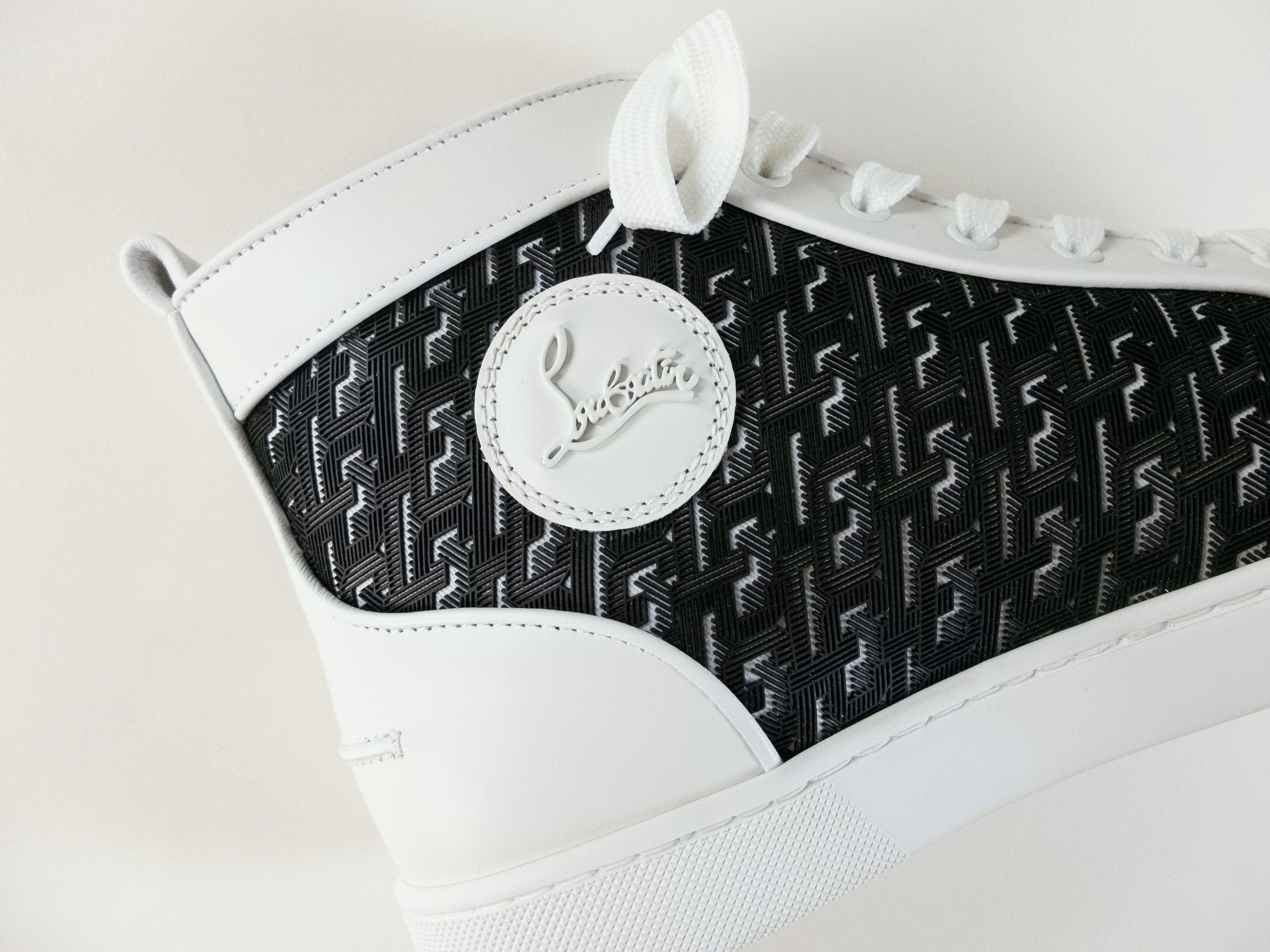 Christian Louboutin CHRISTIAN LOUBOUTIN Louis Orlato white leather sneakers 8 Size US 8 / EU 41 - 7 Thumbnail