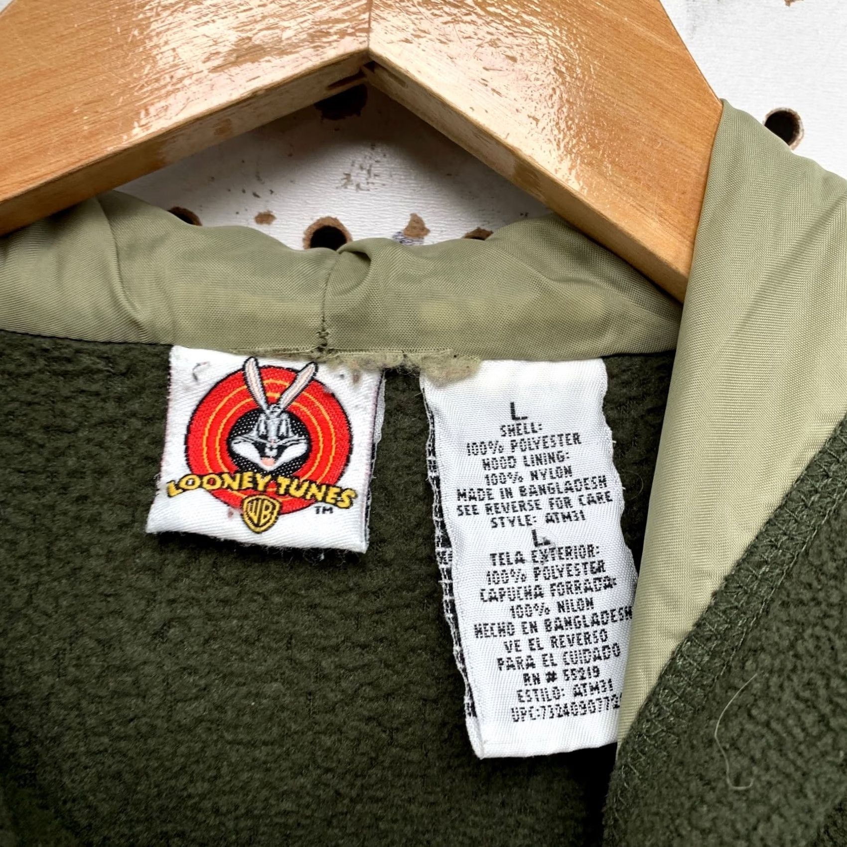 Vintage VINTAGE Looney Tunes Sweatshirt Hoodie Women Large Green Fleece Snowflake Tweety Sweater Sweatshirt Hoodie Size L / US 10 / IT 46 - 4 Thumbnail