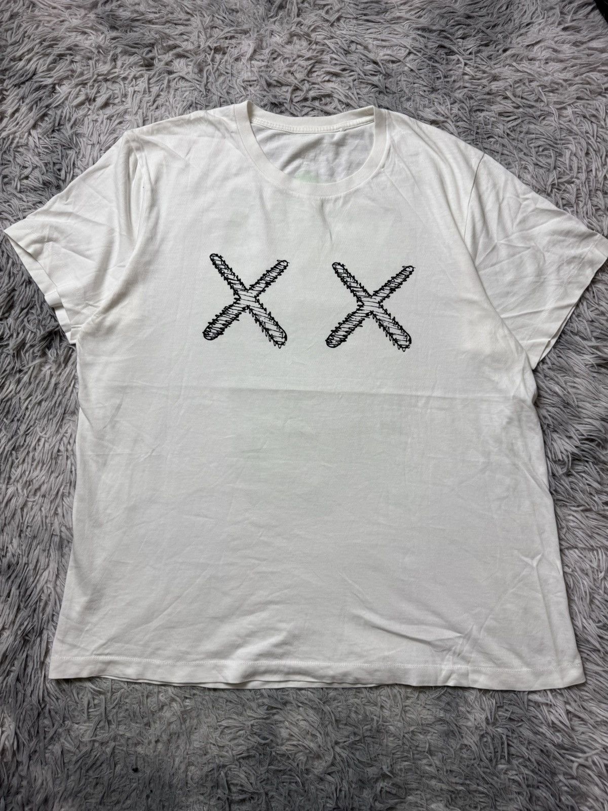 Kaws × Uniqlo Kaws X Uniqlo Size US XL / EU 56 / 4 - 2 Thumbnail