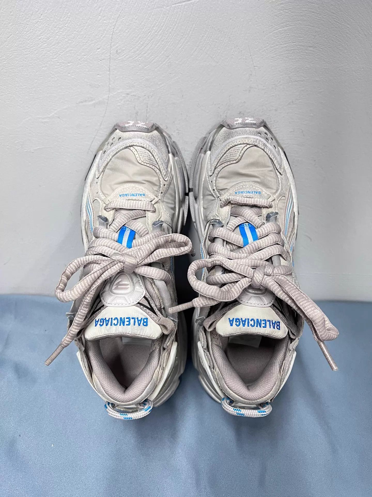 Balenciaga Balenciaga Runner Distressed Gray Blue 35 2x Worn Size US 5 / IT 35 - 4 Thumbnail