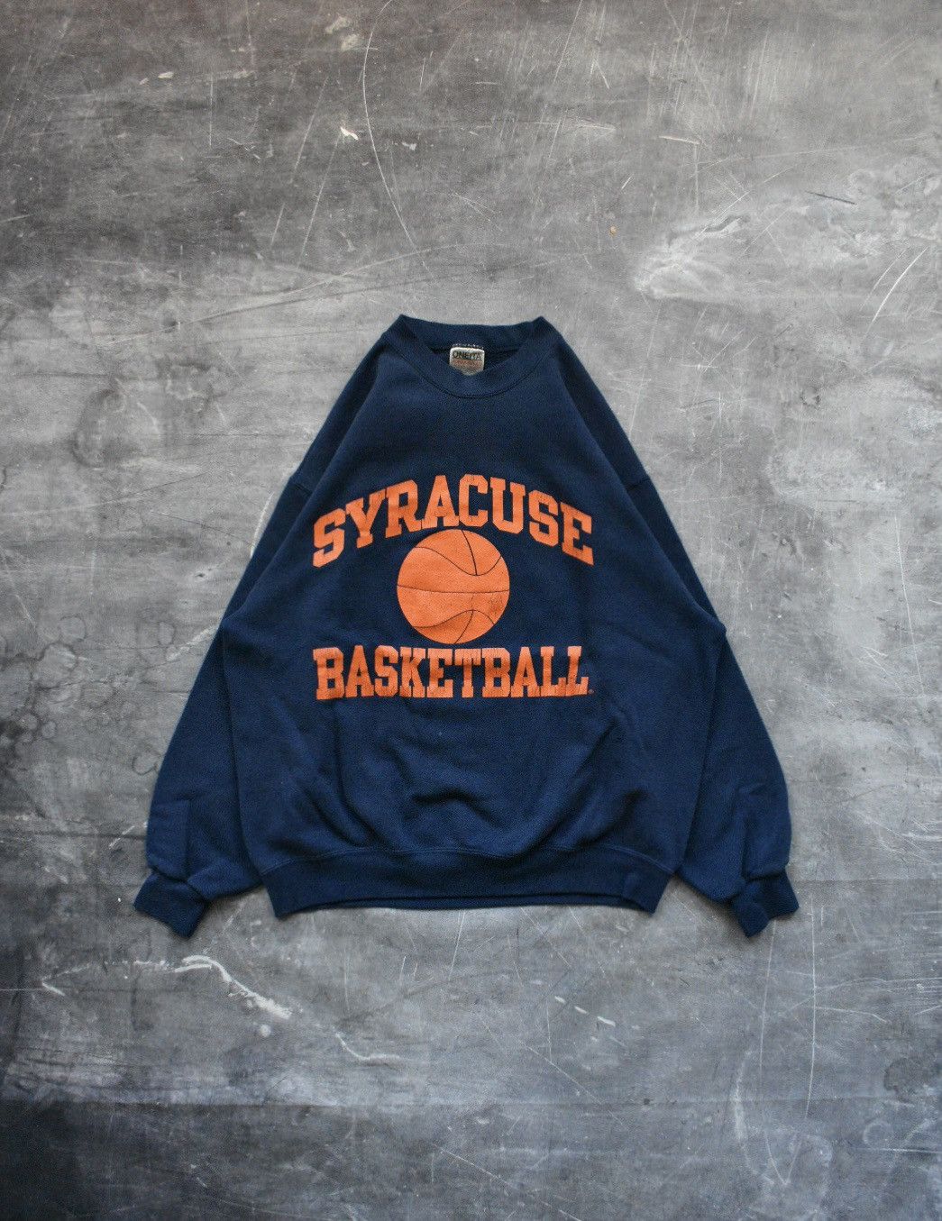 NCAA × Vintage Vintage 90s Syracuse University Basketball Sweatshirt (XL) Size US XL / EU 56 / 4 - 1 Thumbnail
