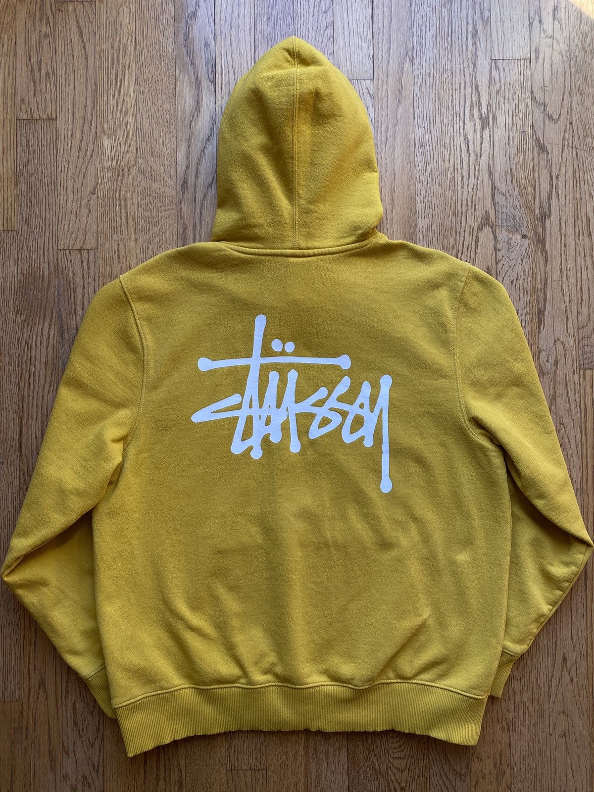 Stussy Stussy Yellow Basic Logo Hoodie Sz M Size US M / EU 48-50 / 2 - 1 Thumbnail