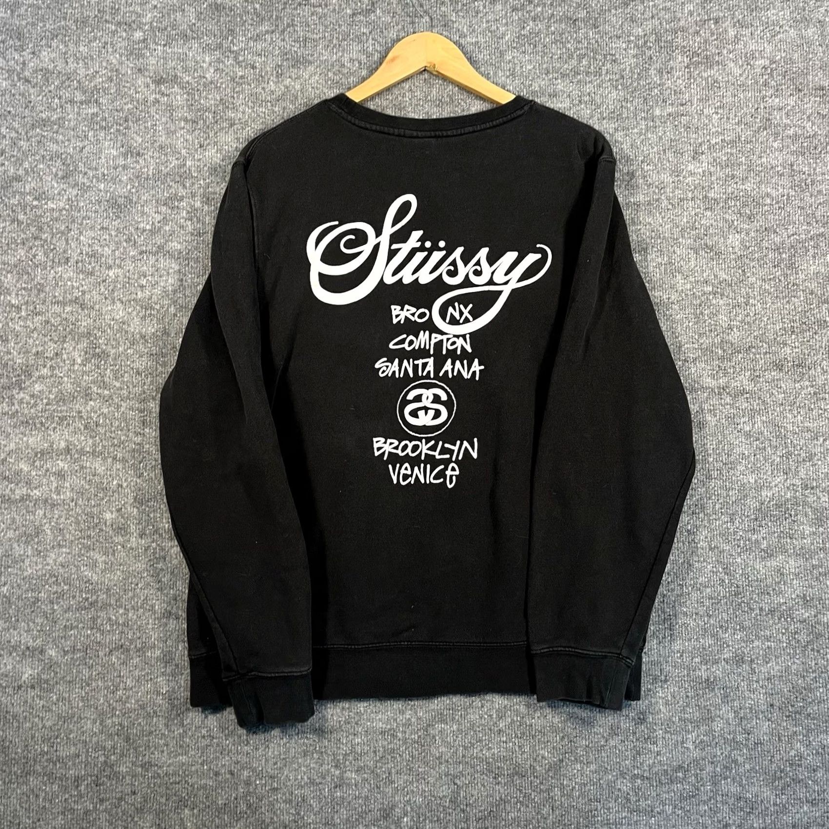 Vintage VINTAGE Stussy Sweatshirt Mens XL Black Crewneck Pullover Tokyo LA NY Size US XL / EU 56 / 4 - 4 Thumbnail