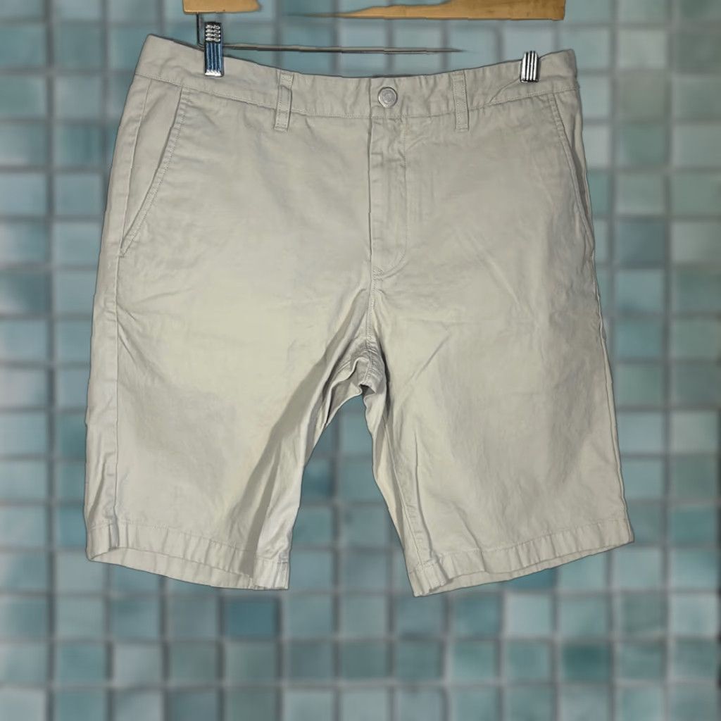 Bonobos Bonobos Men 11” Inseam Khaki Chino Shorts 33 Tan Chino Shorts Mens 33 Tan Bonobos Chino Shorts Size US 33 - 1 Thumbnail