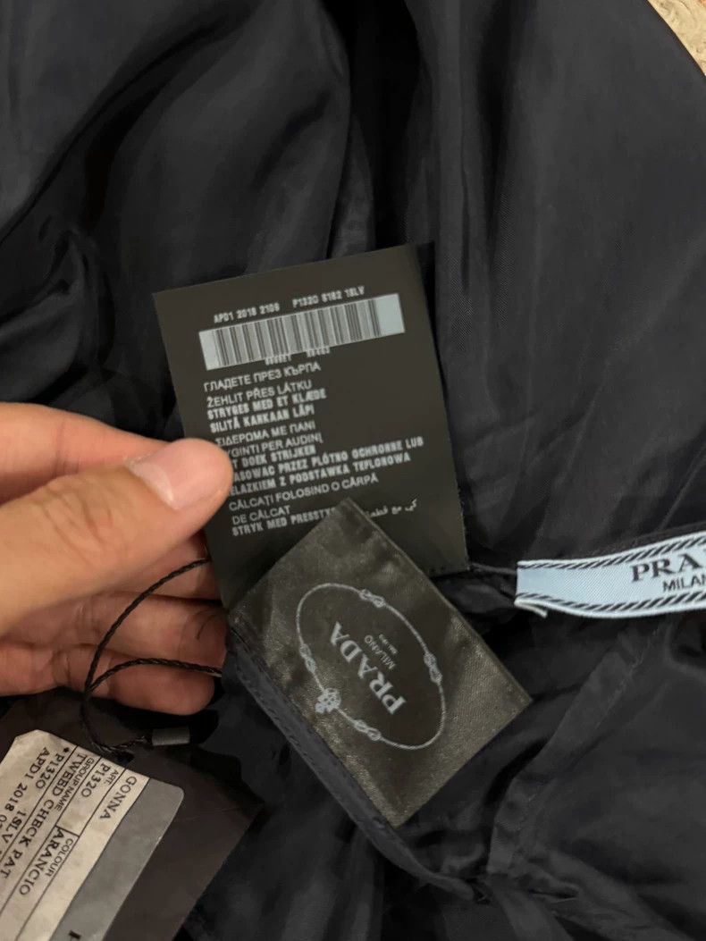 Prada Prada Plaid wool skirt 2501-Nextarrow Size 37" - 6 Thumbnail