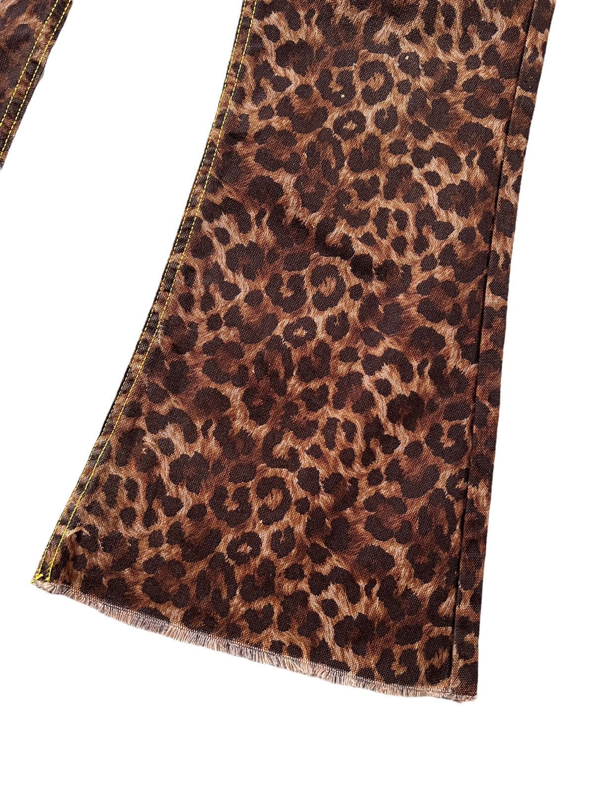 20471120 Strange Trip 🇯🇵 Leopard Print Flare Denim Size US 29 - 4 Thumbnail