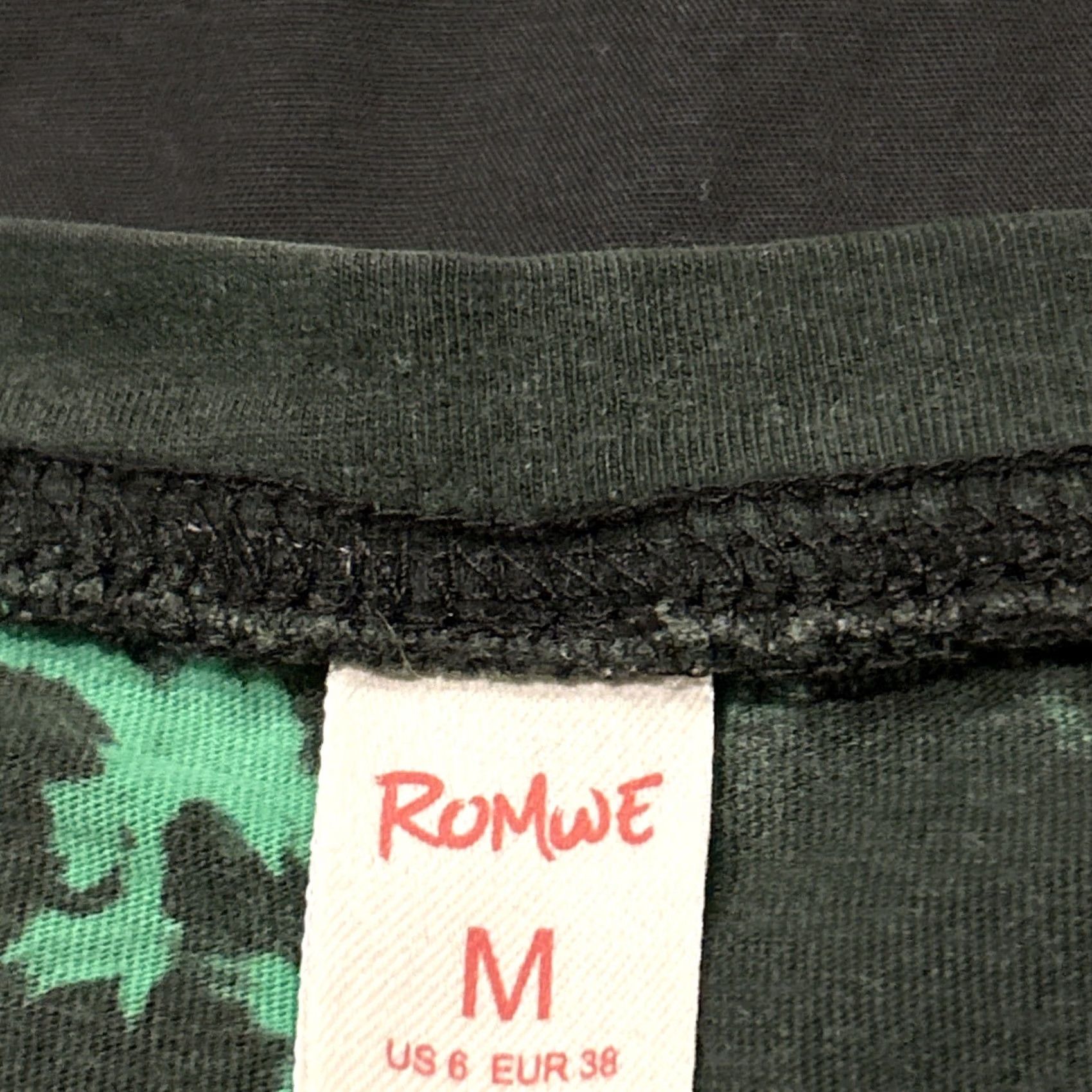Vintage Item Specifications: Style: Jeans Size M / US 6-8 / IT 42-44 - 3 Thumbnail