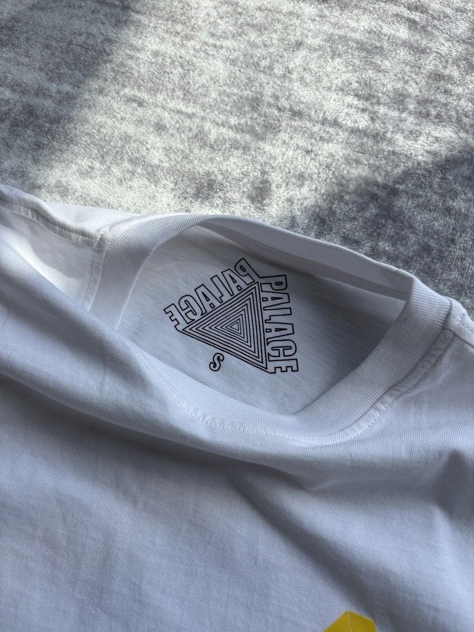 Palace Palace Ukraine Tri Lingual T-Shirt White Size US S / EU 44-46 / 1 - 5 Thumbnail