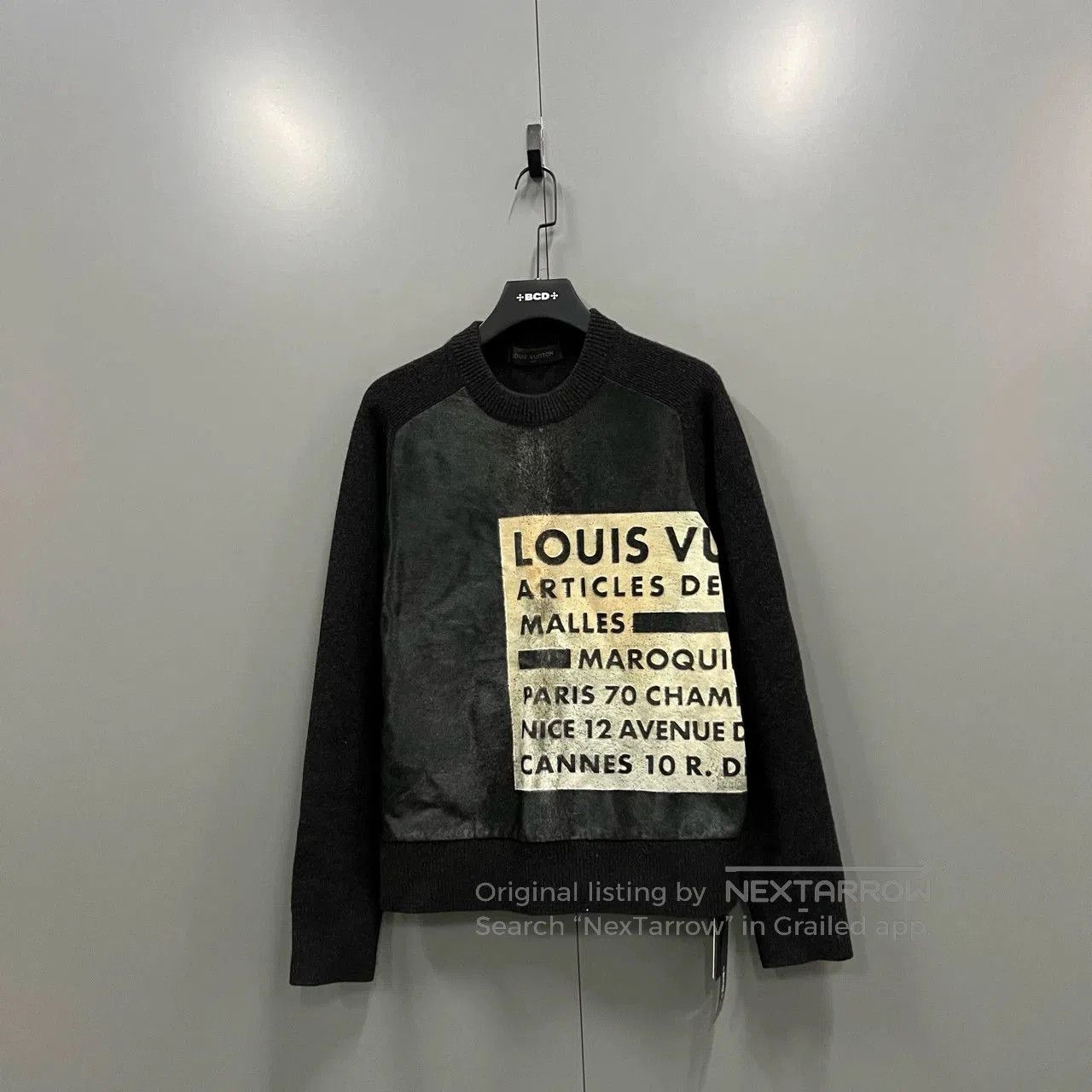 louis vuitton logo knit sweater size M.