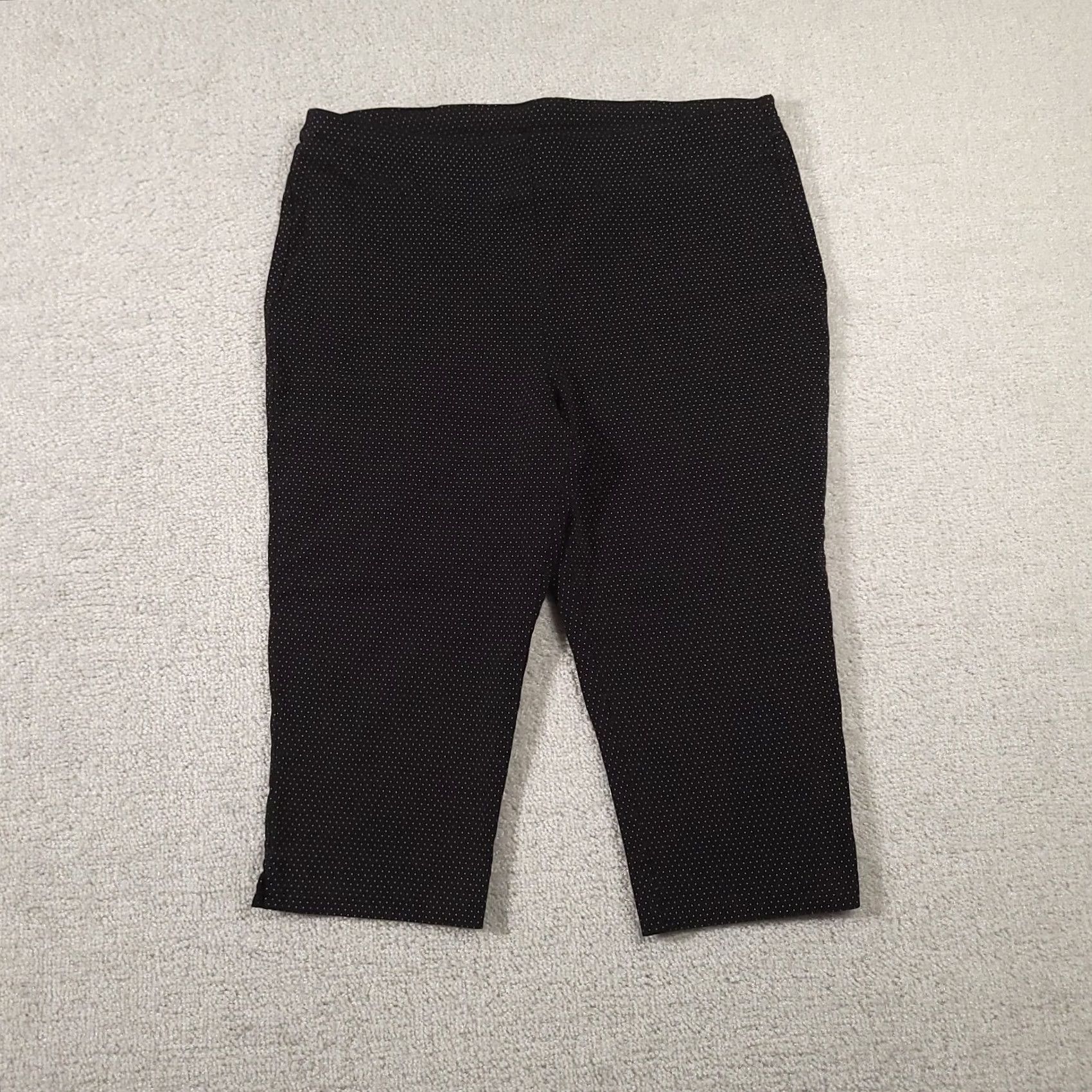 Vintage Chico's Pants Womens 1 Black Pull On Capri Polka Dot Stretch Pants Slim Straight Capri Ladies 16in Inseam Regular Fit Vintage No Size 25" / US 0 / IT 36 - 2 Thumbnail