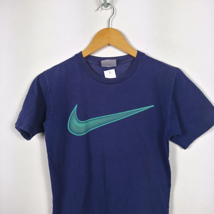 Vintage Vintage NIKE Swoosh T-Shirt | Grailed