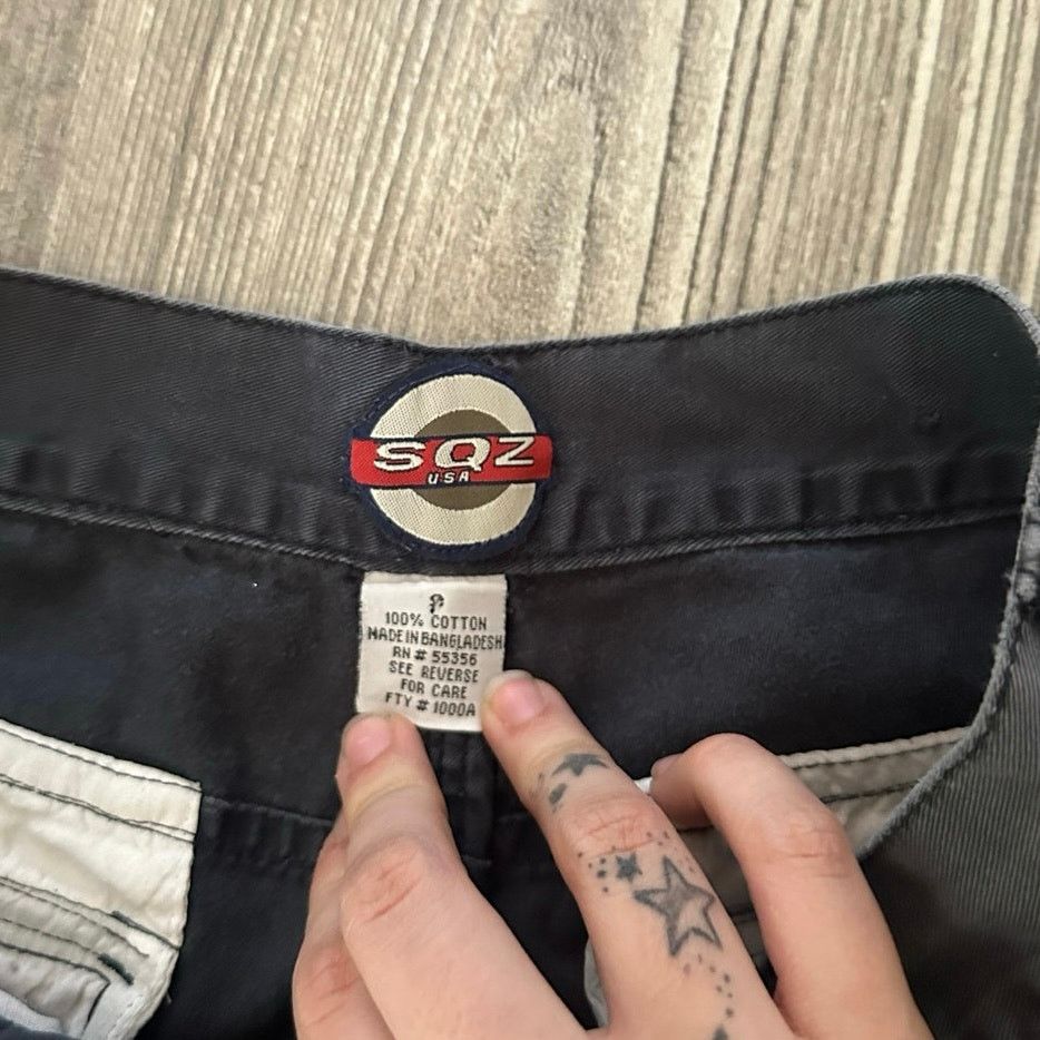 Other sqz black cargo shorts with bleach stains Size 28" / US 6 / IT 42 - 4 Thumbnail