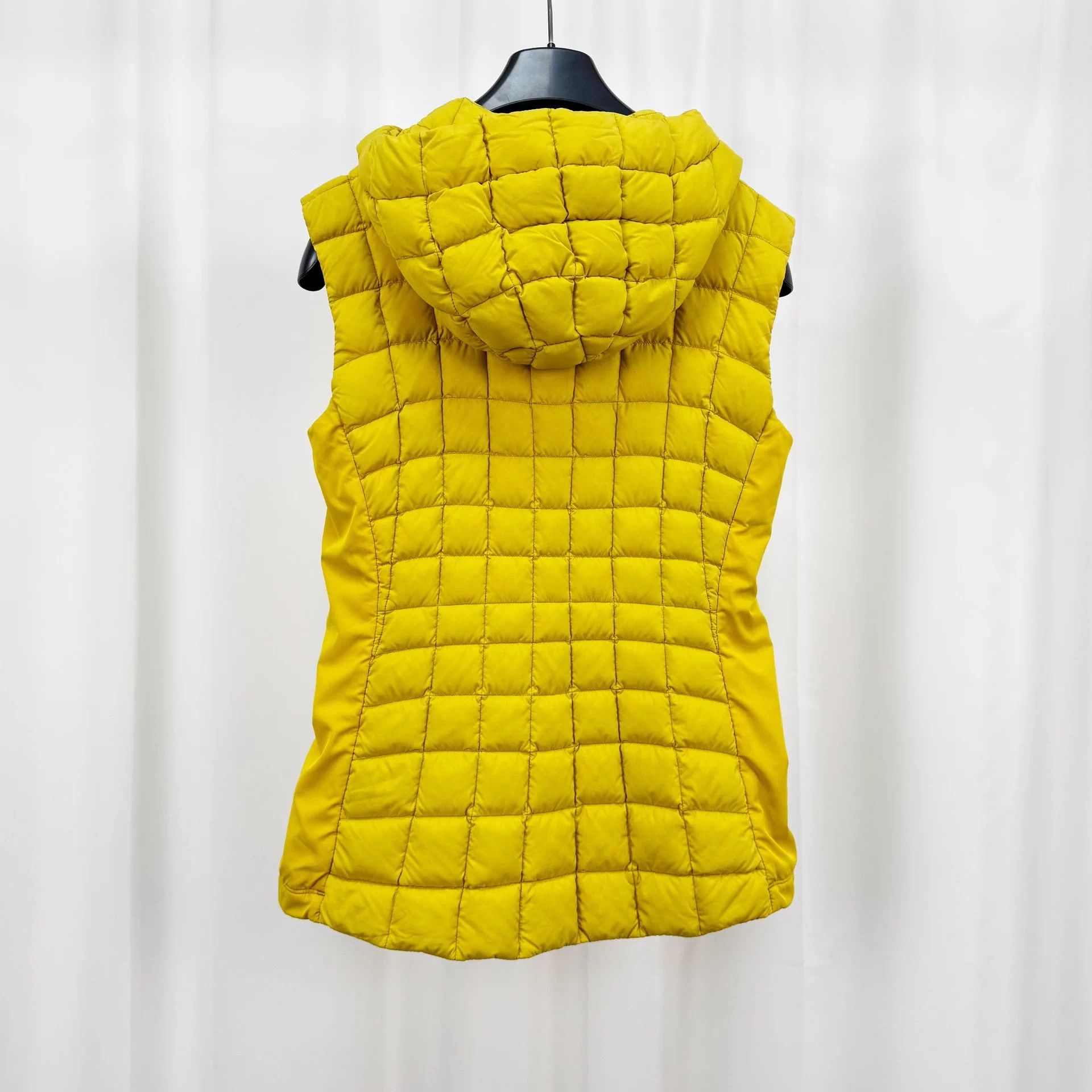 Arc'teryx Arcteryx Printed Down Vest M Near New KL10354 Size M / US 6-8 / IT 42-44 - 2 Thumbnail