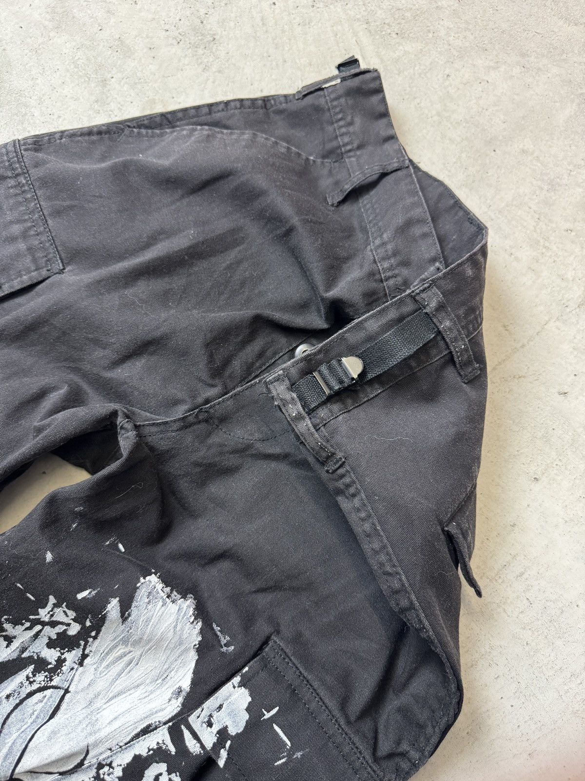 Vintage 1990s Military Black Cargo Pants with Handpainted Faces Size US 31 - 5 Thumbnail