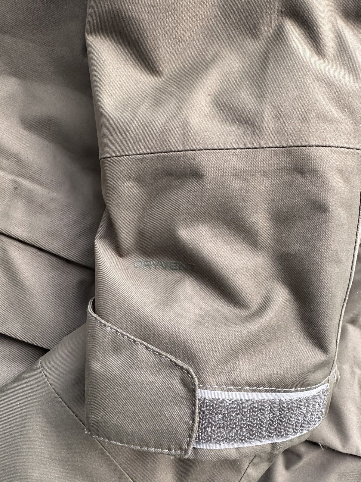 The North Face NORTH FACE DRYVENT INSULATED JACKET SIZE S Size US S / EU 44-46 / 1 - 4 Thumbnail