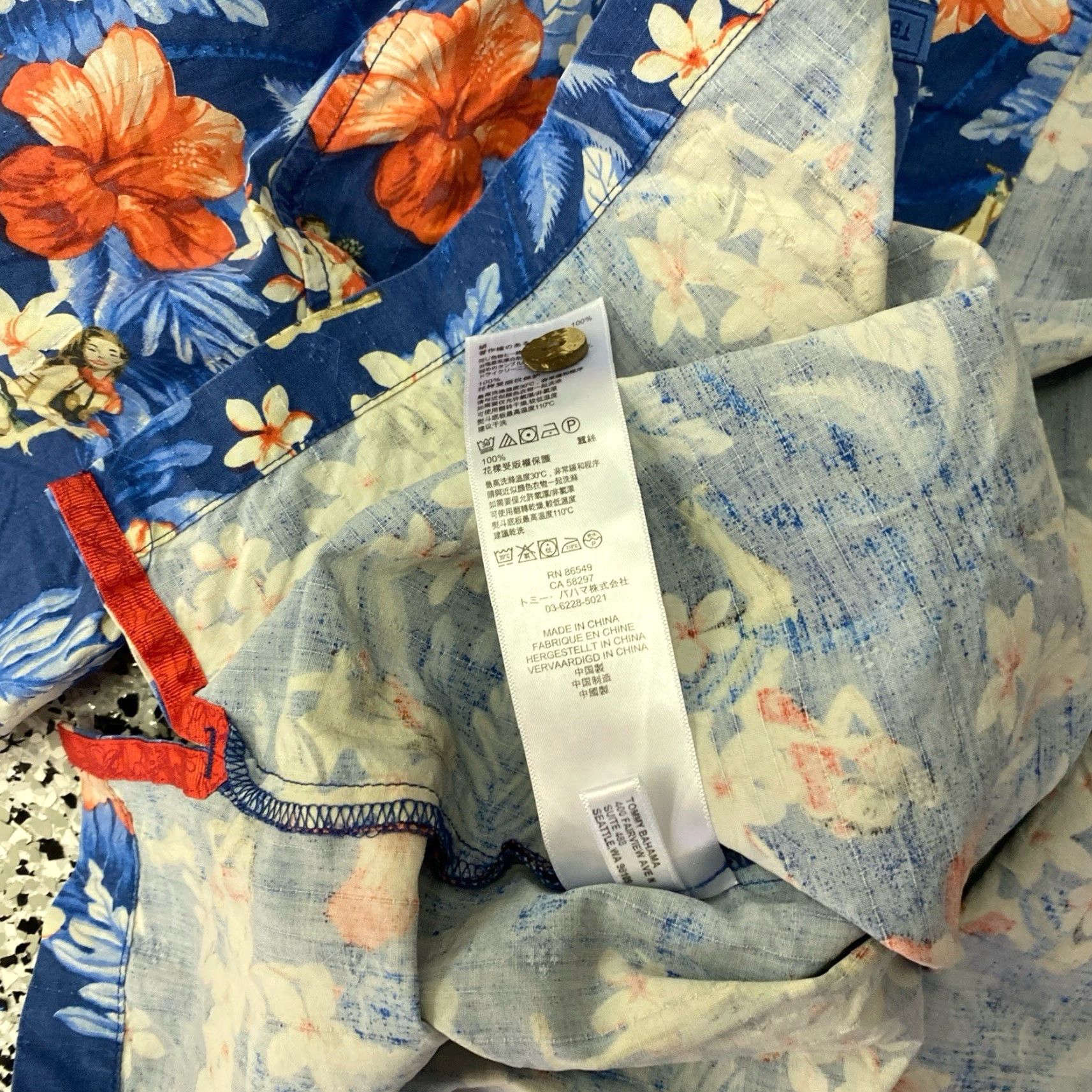 Tommy Bahama VINTAGE Tommy Bahama Hawaiian Shirt XL Silk Blue Floral Hula Girl Aloha Men Short Sleeve Button-Up 100% Silk (Floral) Size US XL / EU 56 / 4 - 4 Thumbnail