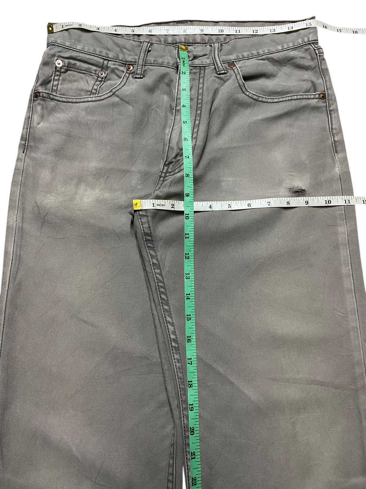 Levi's Vintage Levis 702 Y2K Distressed Loose Jeans Size US 31 - 11 Thumbnail