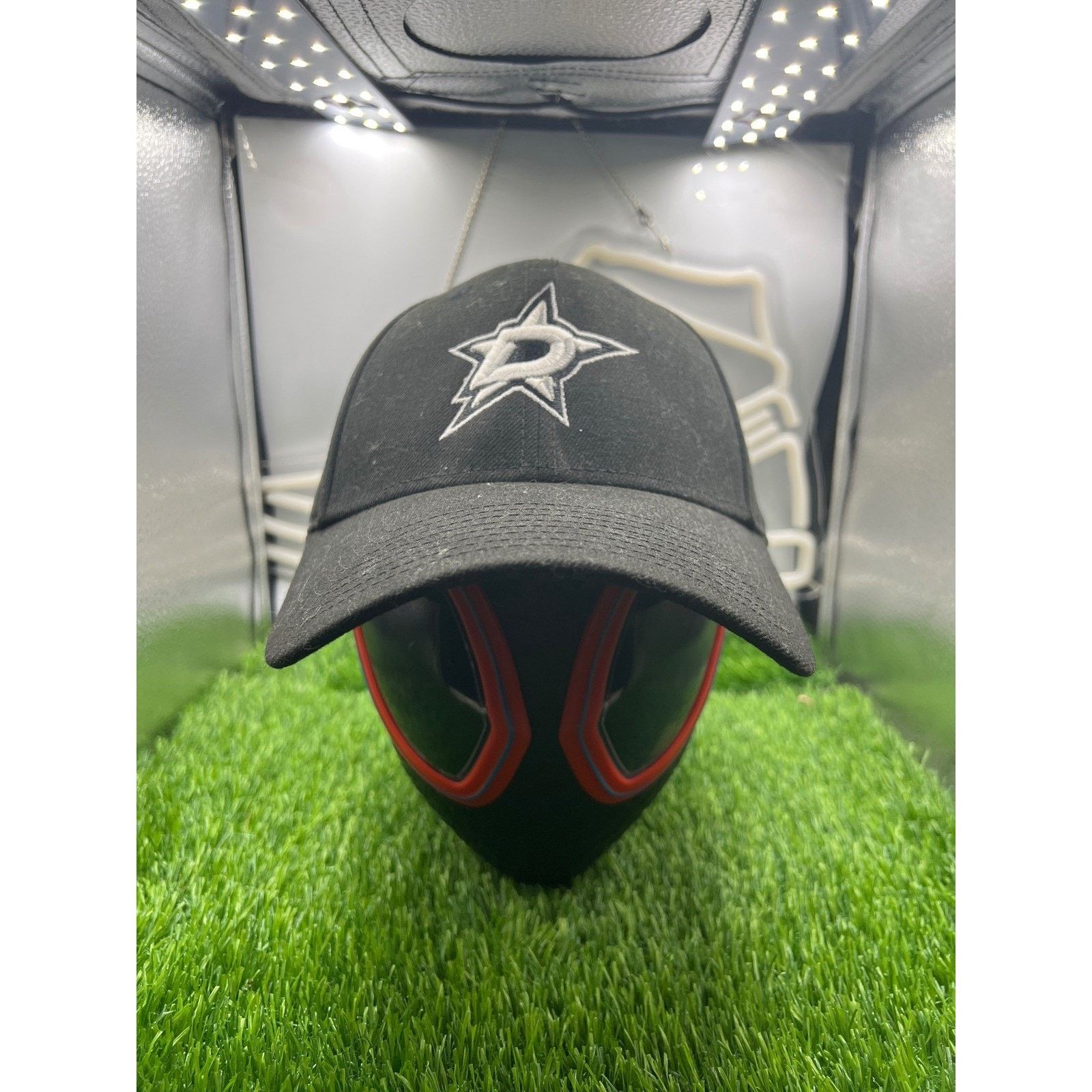 New Era Dallas Stars Hockey Cap Embroidered Logo Black Hat Size 30 - 1 Thumbnail