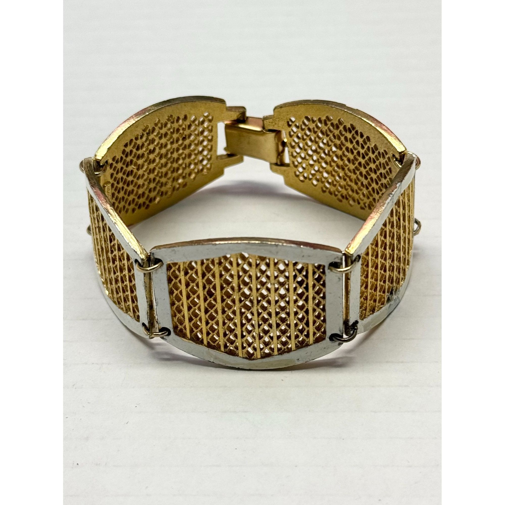 Vintage Vintage white enamel filigree bracelet Size ONE SIZE - 1 Thumbnail