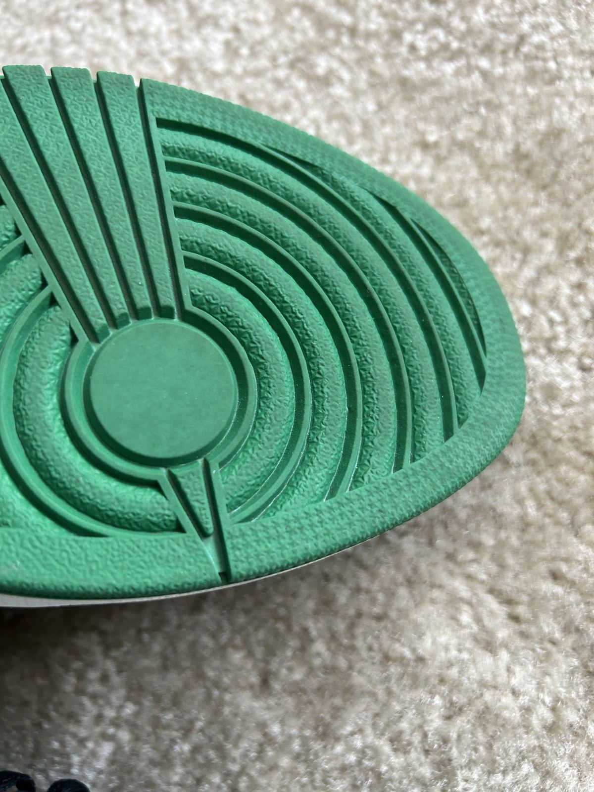 Jordan Brand Jordan 1 retro OG pine green Size US 10 / EU 43 - 4 Thumbnail