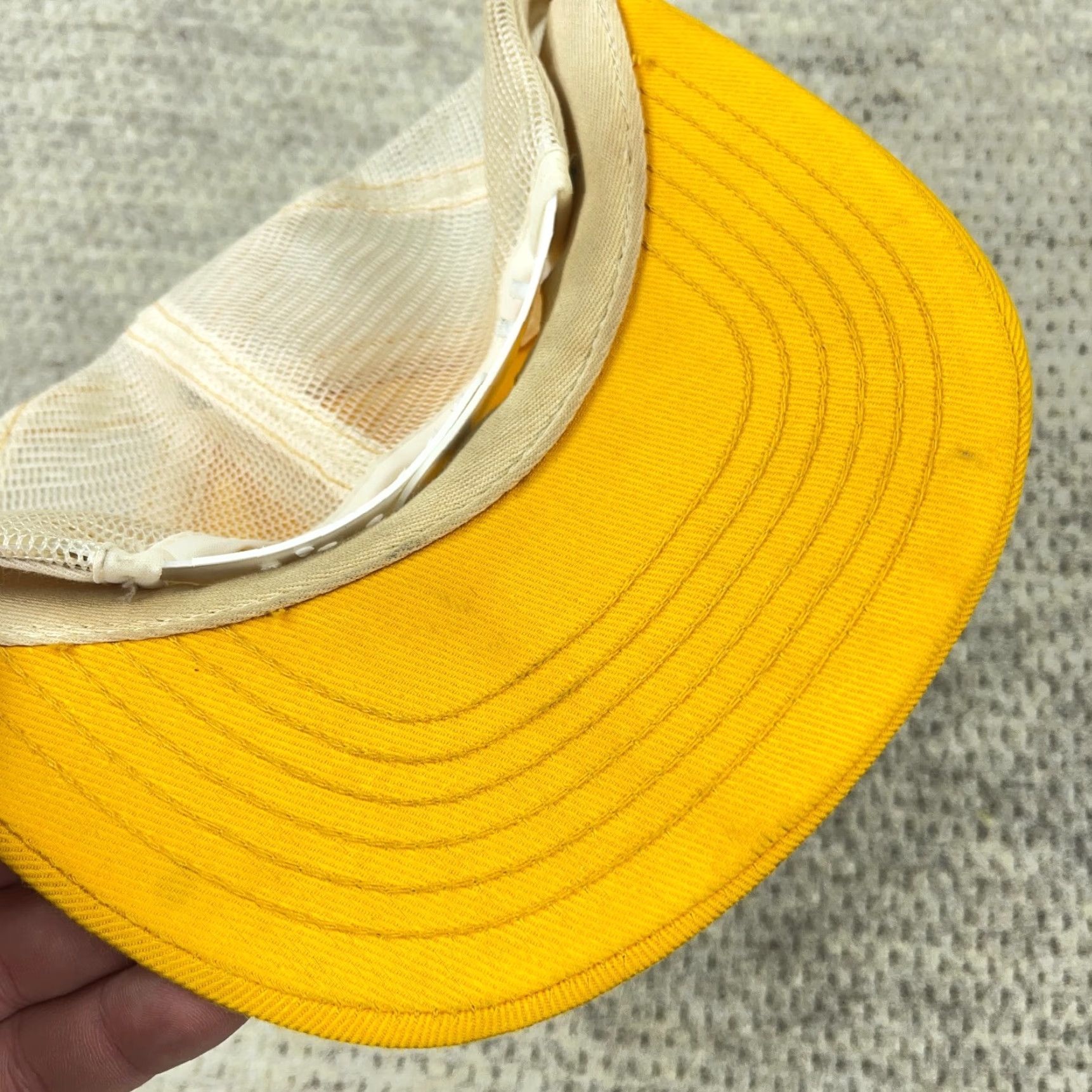 Vintage VINTAGE Swingster Trucker Hat Cap One Size Yellow Cotton Twill 80s 90s American Retro Logo Advertising Mens Size ONE SIZE - 5 Thumbnail