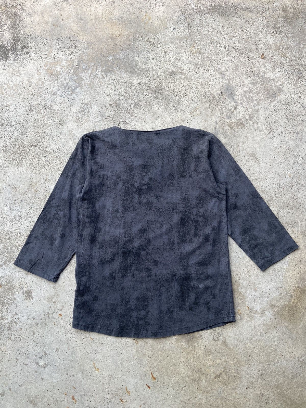 Tornado Mart Vintage 2000’s Tornado Mart Visual Kei Shadow Print Tshirt Size US M / EU 48-50 / 2 - 7 Thumbnail