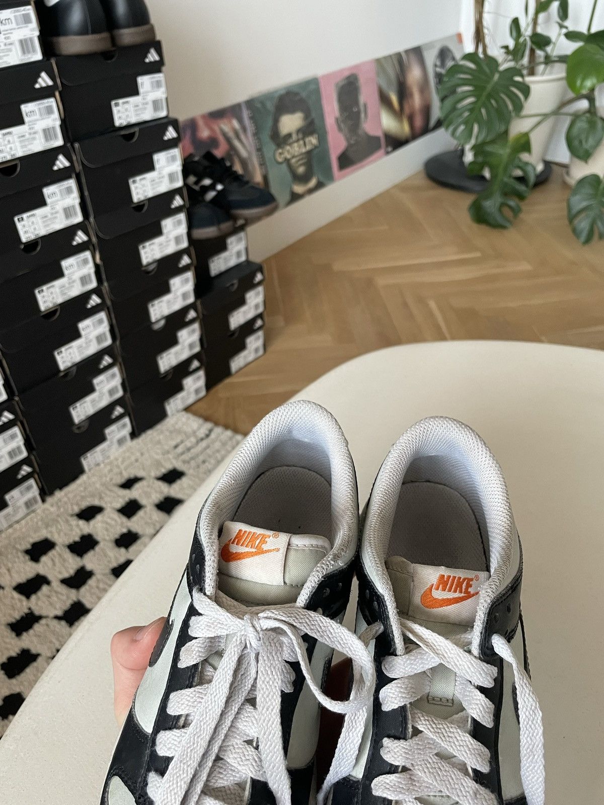 Nike 6Y (GS) Nike Dunk Low Mini Swoosh Sneakers Streetwear Hype Size US 6 / EU 39 - 7 Thumbnail