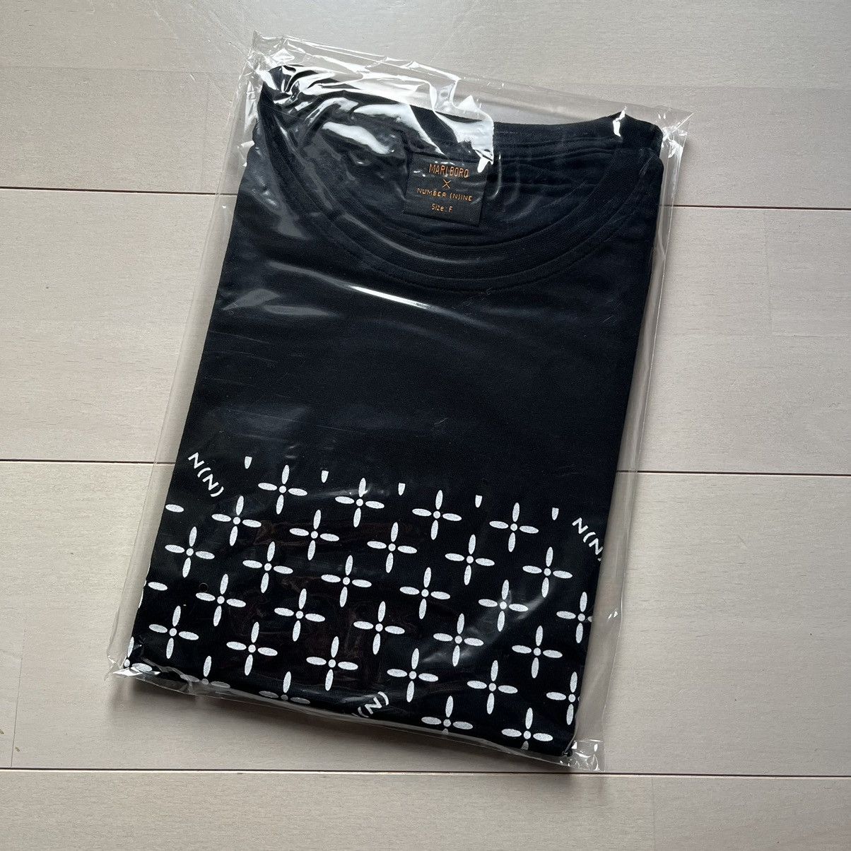 Number (N)ine Number nine Marlboro t shirt tee size F Size US L / EU 52-54 / 3 - 3 Thumbnail