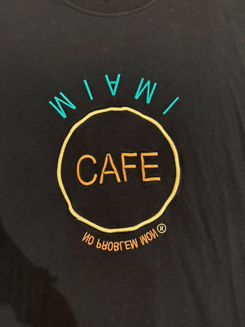Vetements Vetements Vetements black T-shirt with cafe letter earth p Size US S / EU 44-46 / 1 - 3 Thumbnail