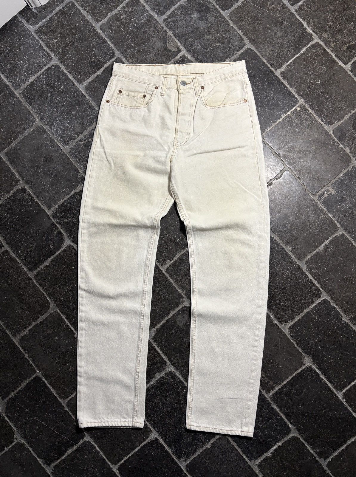 Levi's 1990s Levi’s Jeans Vintage Levi’s Natural Denim Canada 90s Size US 30 / EU 46 - 2 Thumbnail