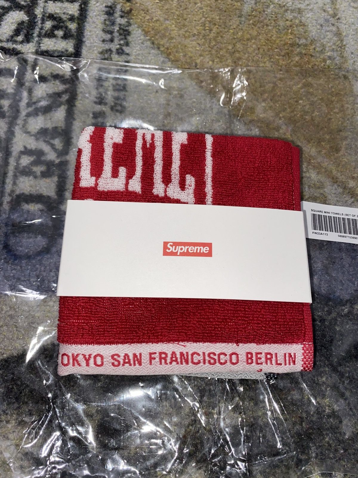 Supreme Supreme Square Mini Towels (Set of 2) Size ONE SIZE - 3 Thumbnail