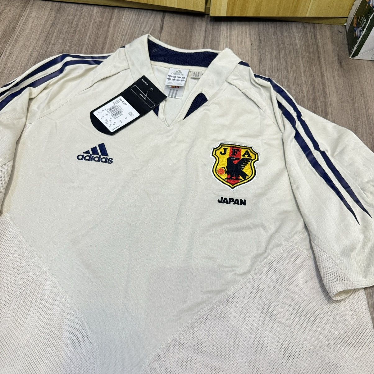 Adidas Japan 04/05 away shirt (bnwt) Size US M / EU 48-50 / 2 - 3 Thumbnail