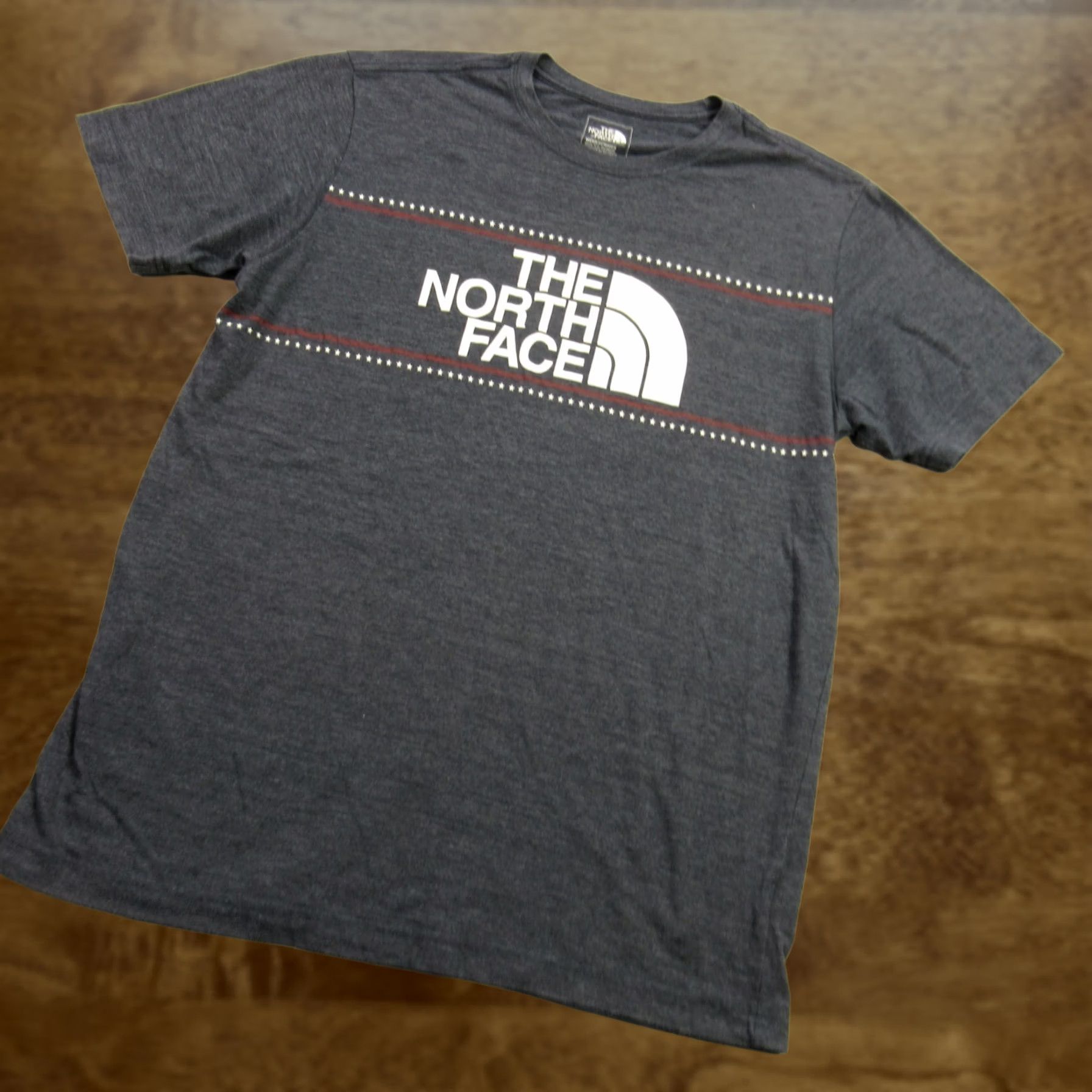 The North Face The North Face Shirt Mens Large Short Sleeve Crew Neck Lightweight Gray Slim Size US L / EU 52-54 / 3 - 1 Thumbnail