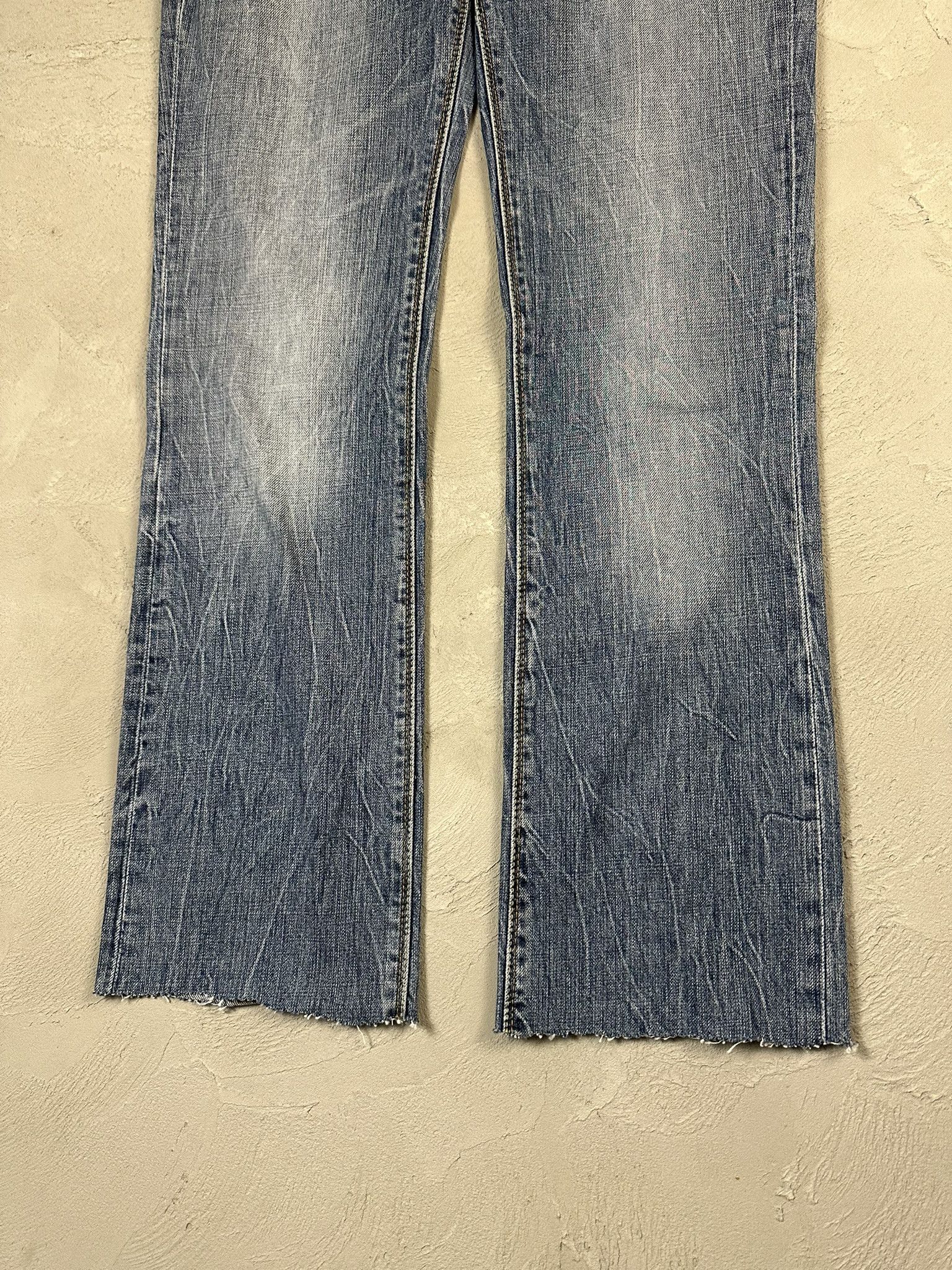 Levi's Vintage Levi's 570 Faded Straight Denim Pants Size US 32 / EU 48 - 2 Thumbnail