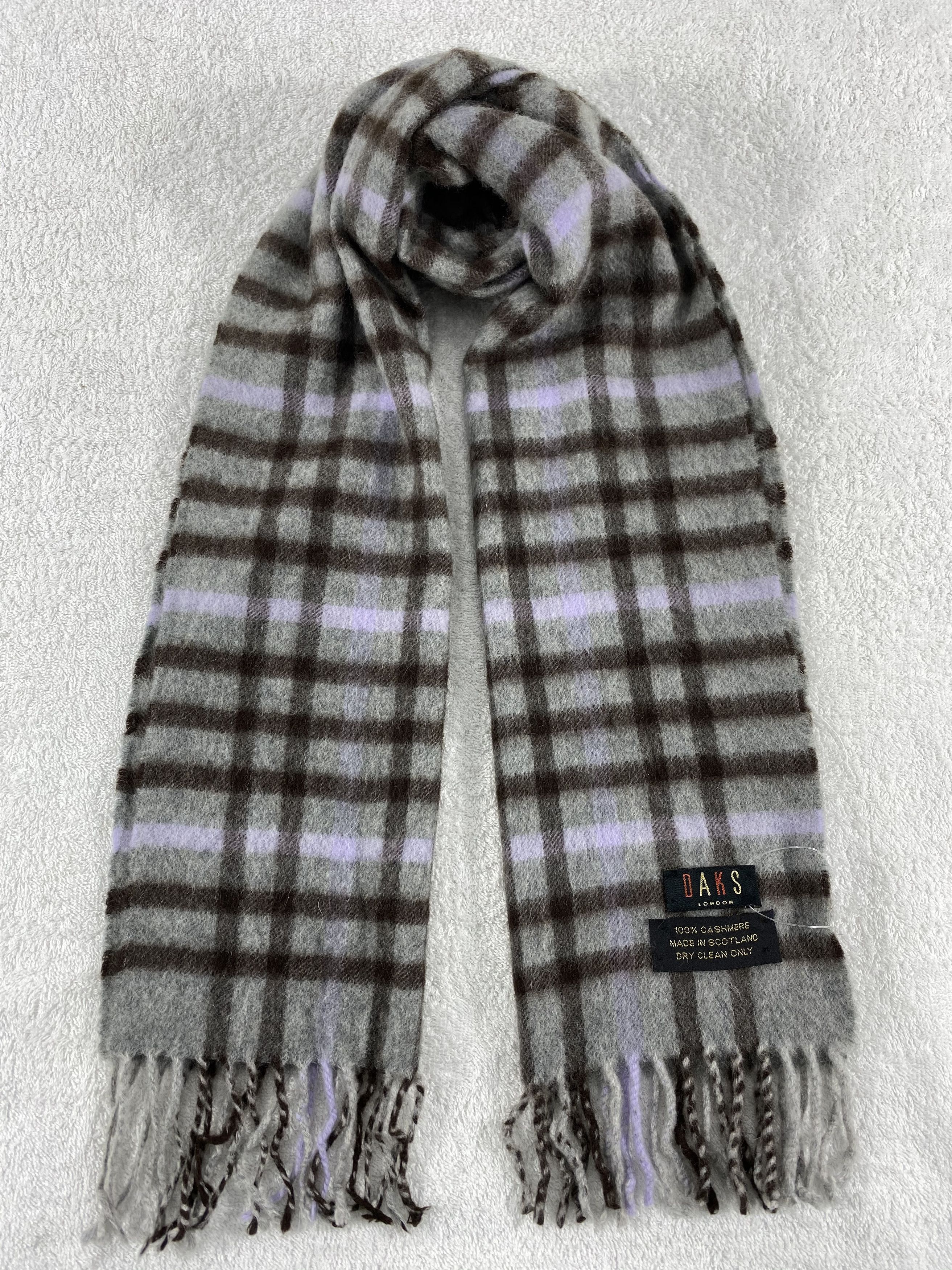 DAKS Vintage Daks Scarf/Muffler/Neckwear MF733 Size ONE SIZE - 1 Thumbnail