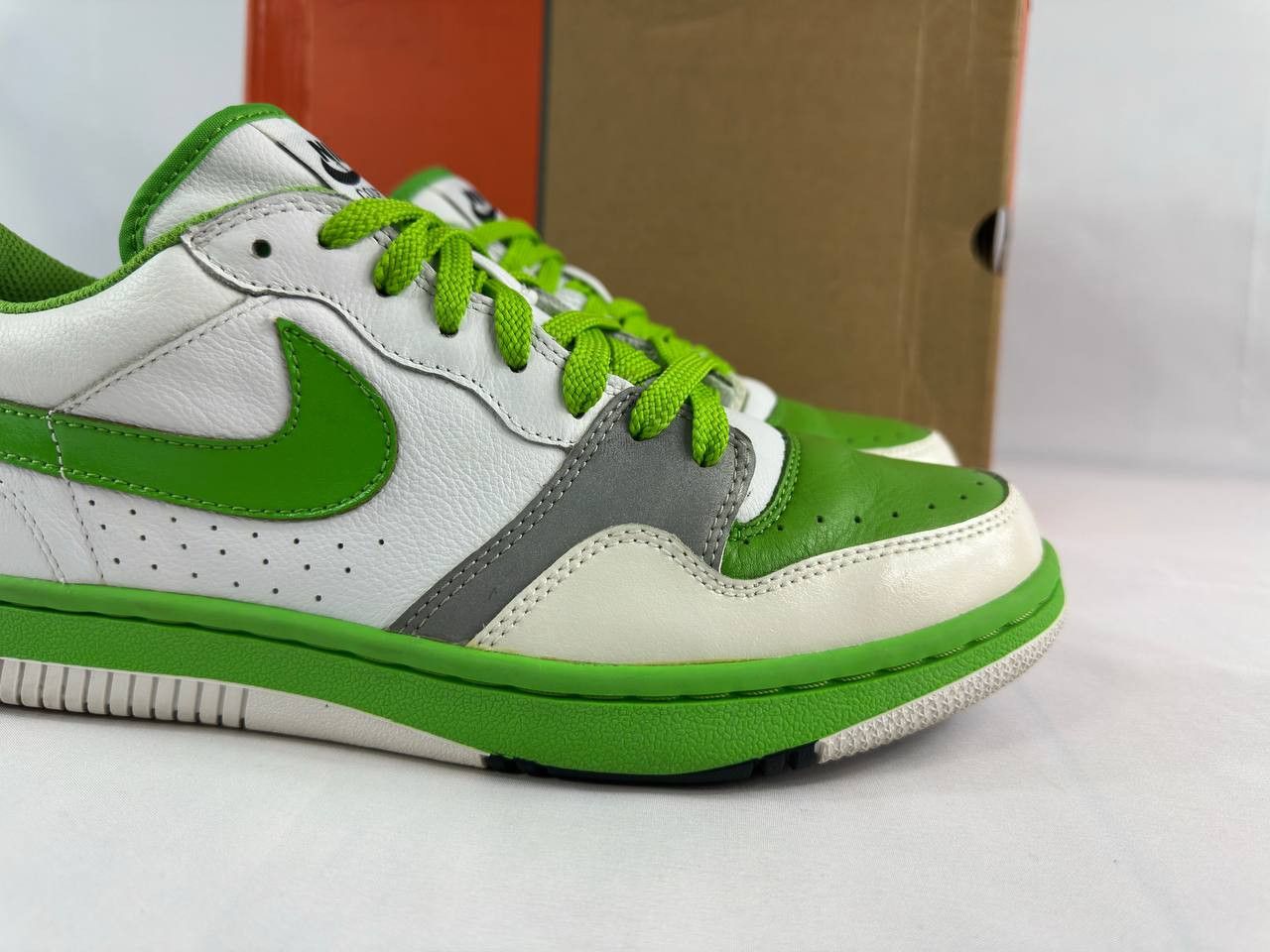 Nike Nike Court Force Low Gimme 5 2006 Green White Size US 10 / EU 43 - 3 Thumbnail