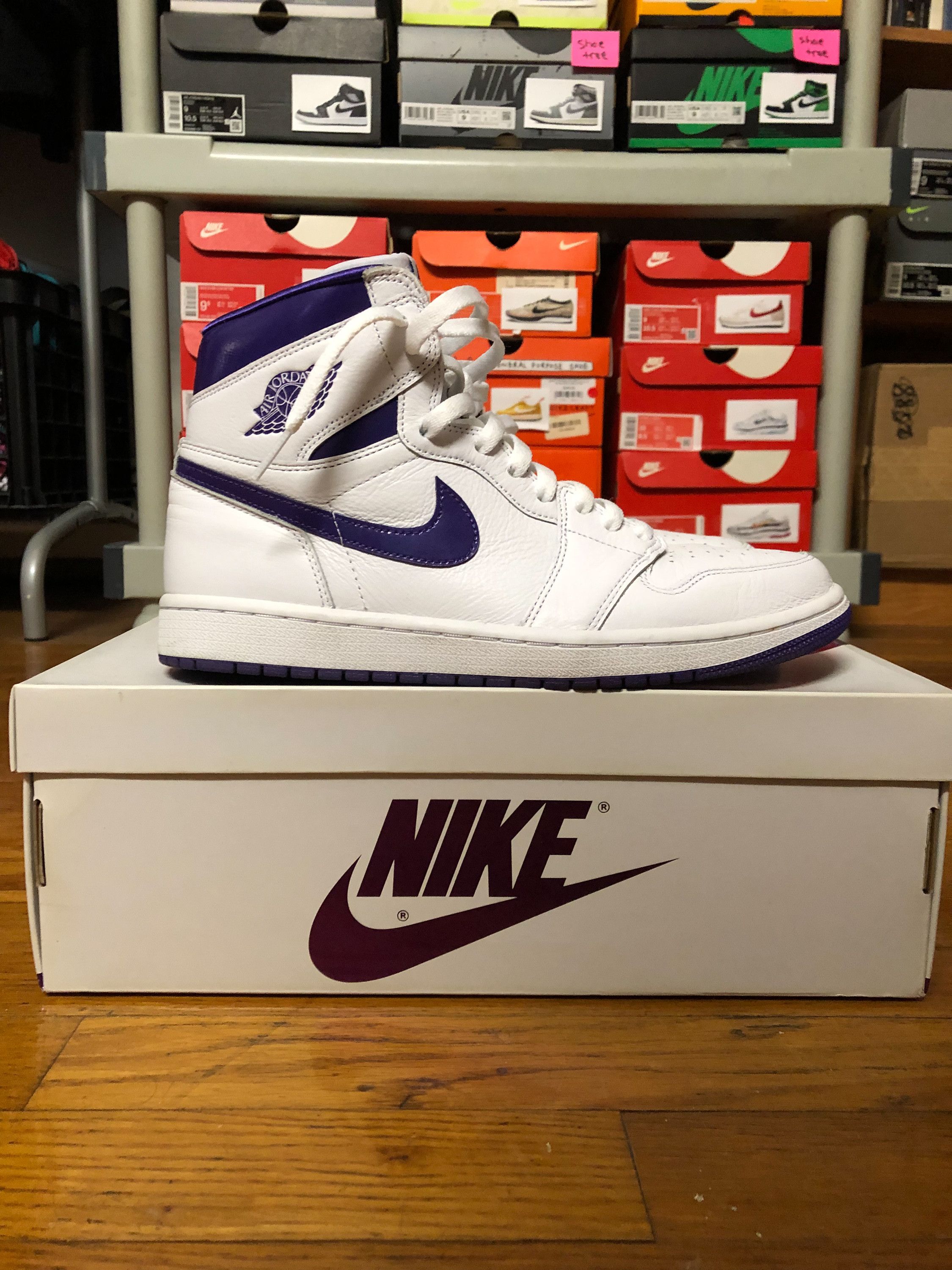 Nike *USED* WMNS Nike Air Jordan 1 High OG Court Purple szW10.5M9 Size US 9 / EU 42 - 4 Thumbnail