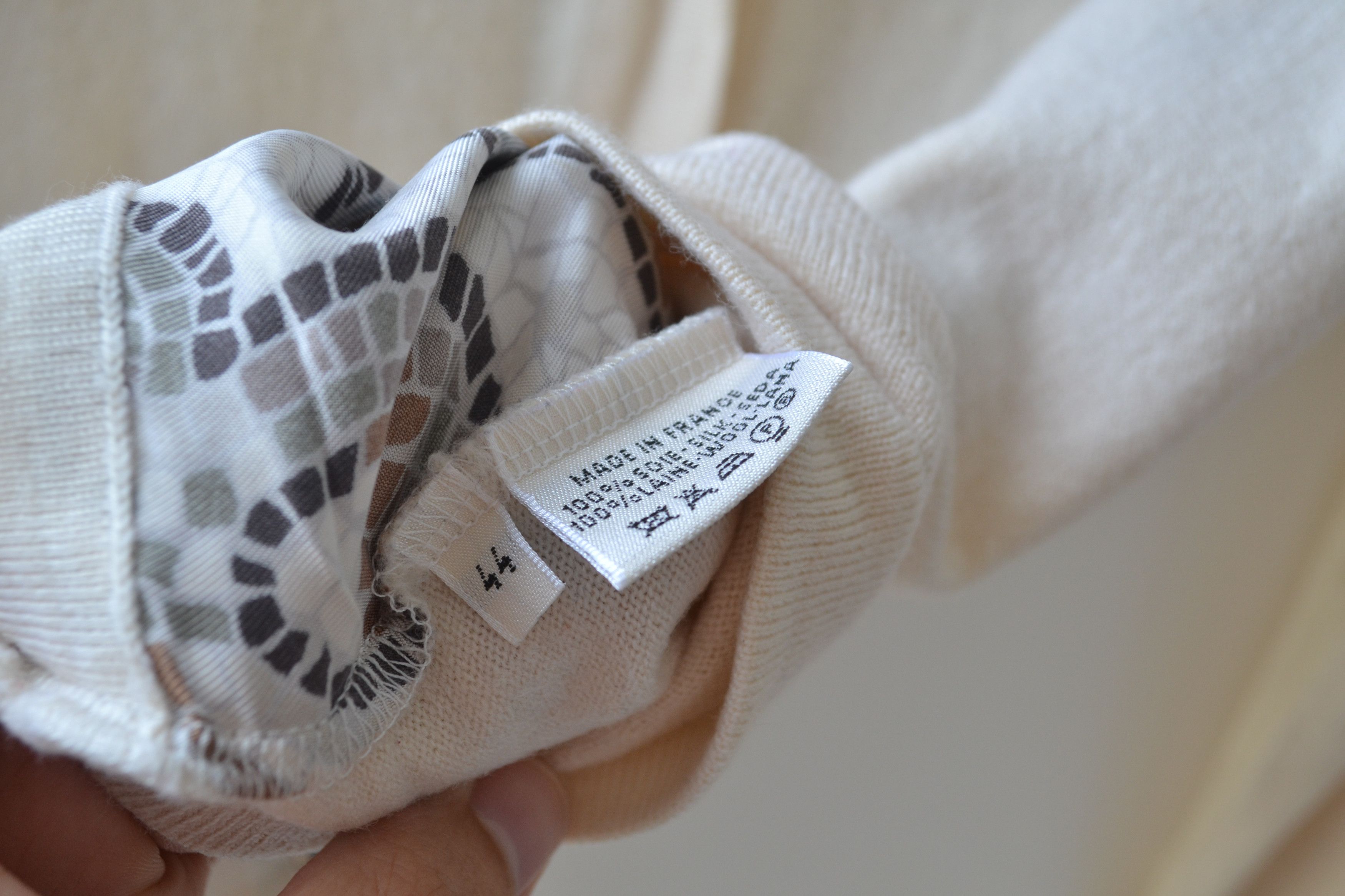 Hermes 🔴 HERMES Sweater Cardigan Wool Silk Horse Print Button Size M / US 6-8 / IT 42-44 - 6 Thumbnail