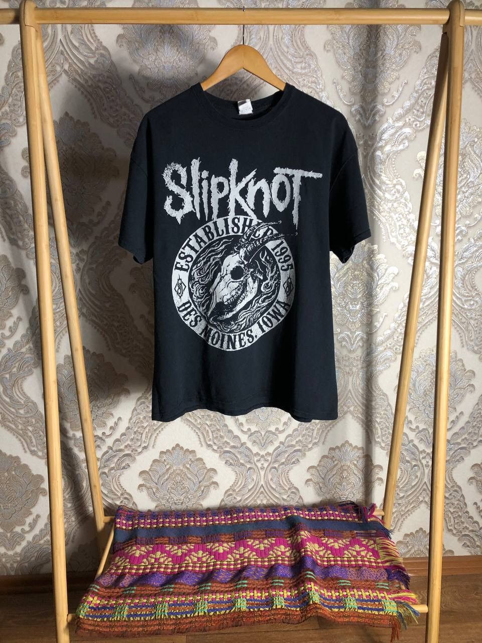 Band Tees VINTAGE SLIPKNOT WORLD TOUR ROCK T-SHIRT RETRO METAL Y2K 90s Size US XL / EU 56 / 4 - 1 Thumbnail
