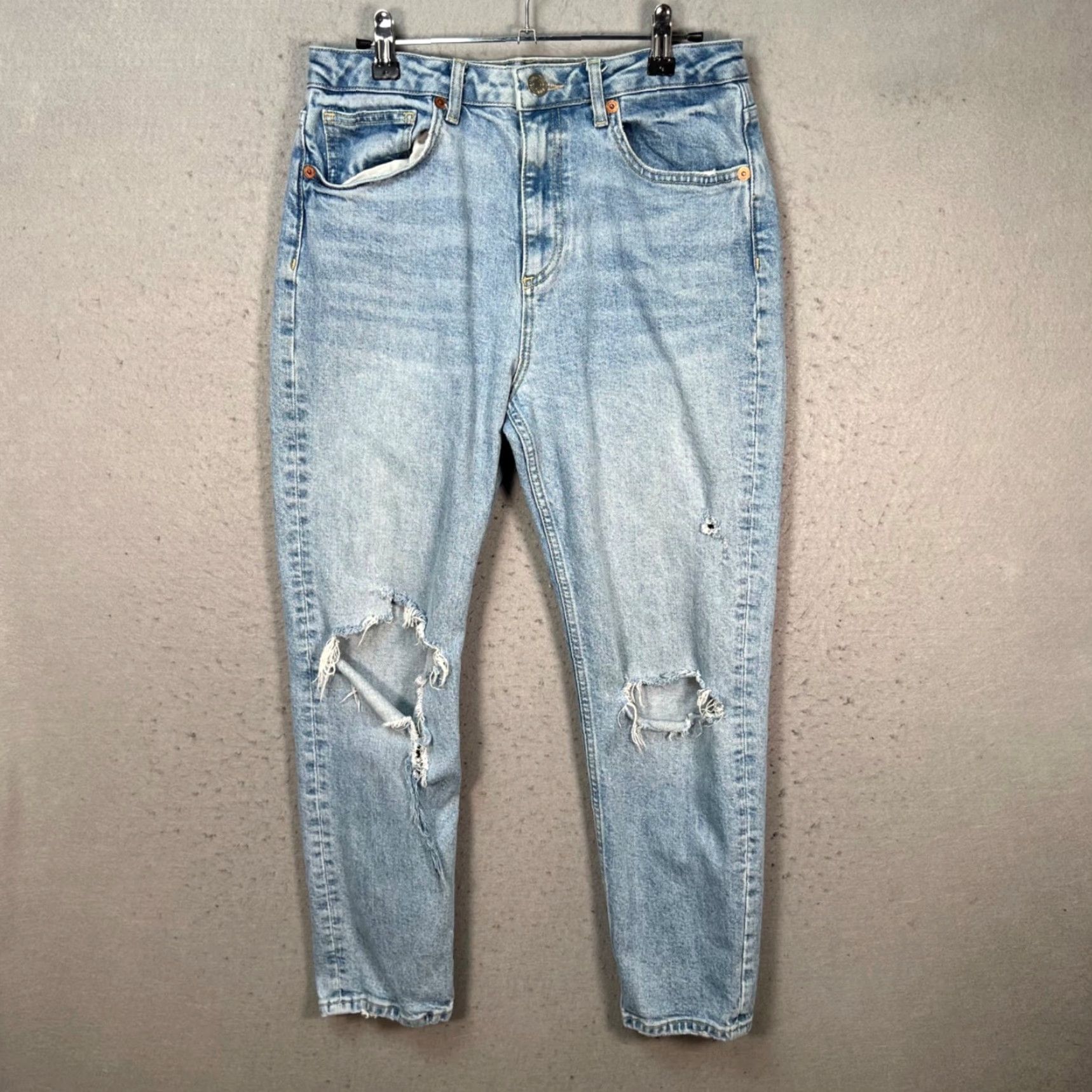 Zara Zara Womens Jeans Distressed Light Blue Tapered 8 Regular Denim 5-Pocket Inseam 26 Adult Womens Blue Size 30" / US 8 / IT 44 - 2 Thumbnail
