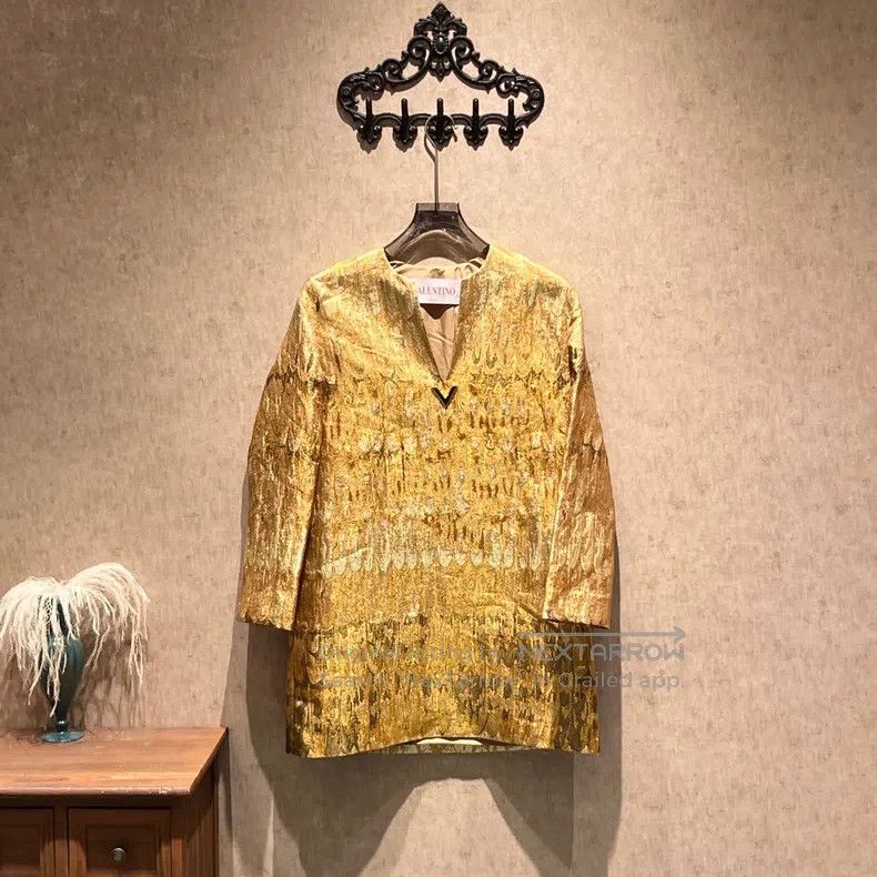 Valentino Valentino A gold embroidered V-line dress Size XS / US 0-2 / IT 36-38 - 1 Thumbnail