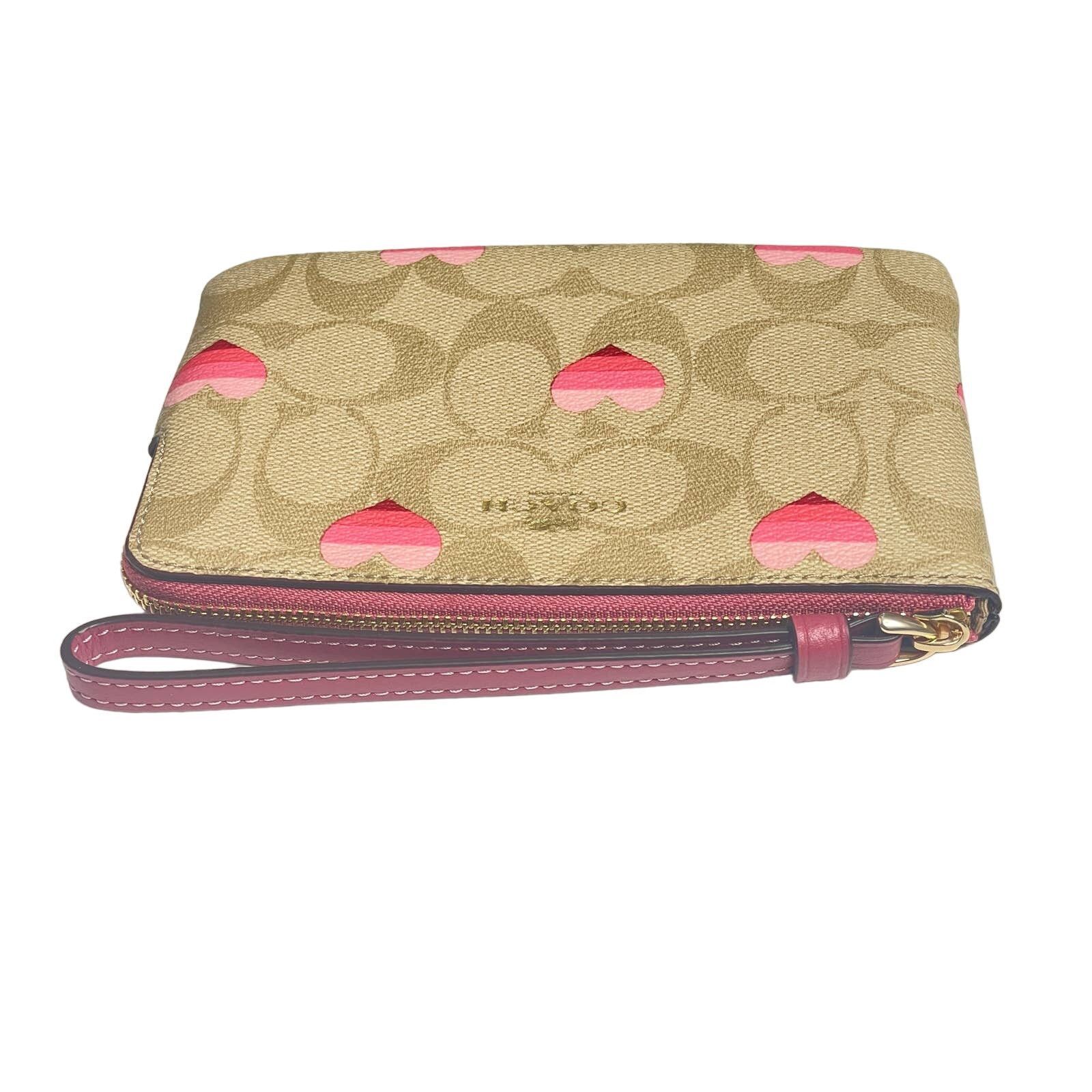 Coach Coach Corner Zip Wristlet In Signature Canvas Heart Size ONE SIZE - 3 Thumbnail