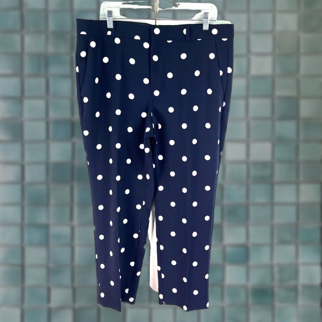 Banana Republic Banana Republic Polka Dot Dress Pants Women 14 Navy White Pockets 38X28 Straight Front High Rise Relaxed Size 36" / US 14 / IT 50 - 1 Thumbnail