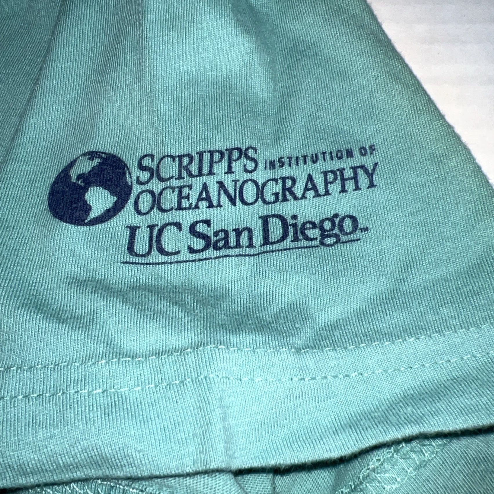 Vintage Vintage Scripps Institution Of Oceanography UCSD San Diego Shirt M Green Graphic Print Signature Logo Mens Mid 90s Surfing Ocean Lovers Size US M / EU 48-50 / 2 - 3 Thumbnail