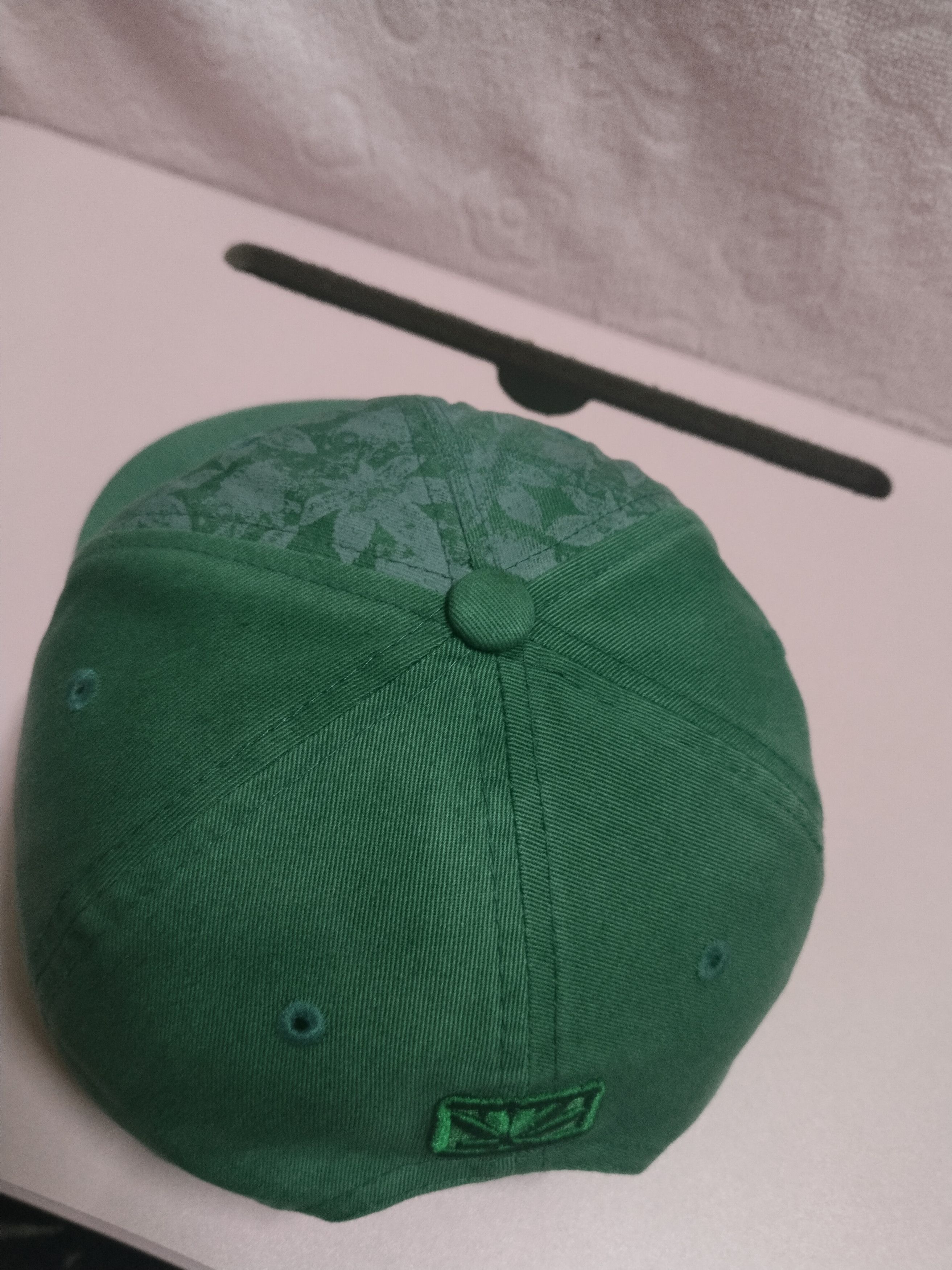 Japanese Brand RARE SUN FADED MARIJUANA EMBROIDERY HAT Size ONE SIZE - 5 Thumbnail