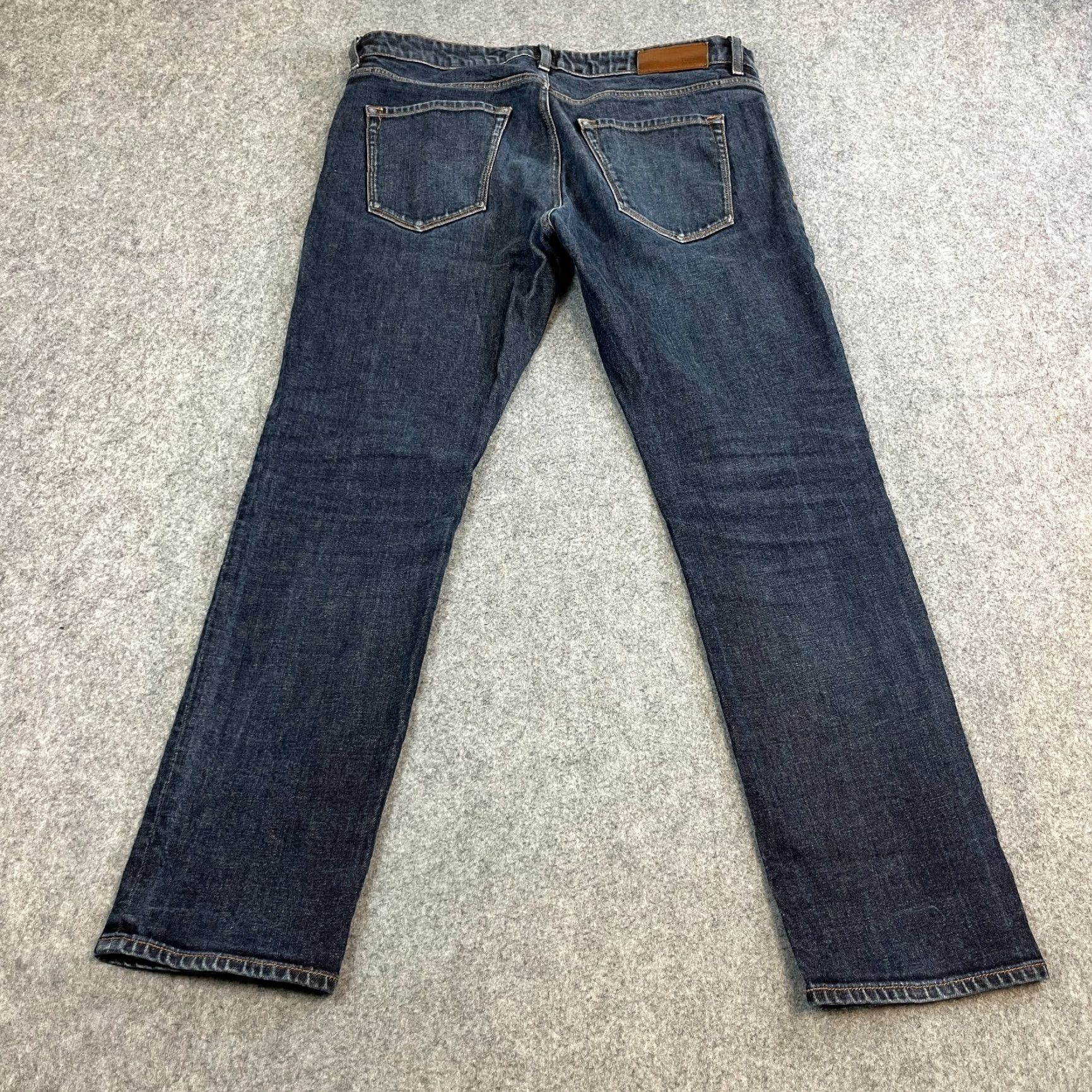 Hugo Boss HUGO BOSS Jeans Maine 3 34 Regular Tapered 5-Pocket Denim Dark Wash Blue Stretch 30 Inside Leg Mens Jeans Size US 34 / EU 50 - 2 Thumbnail