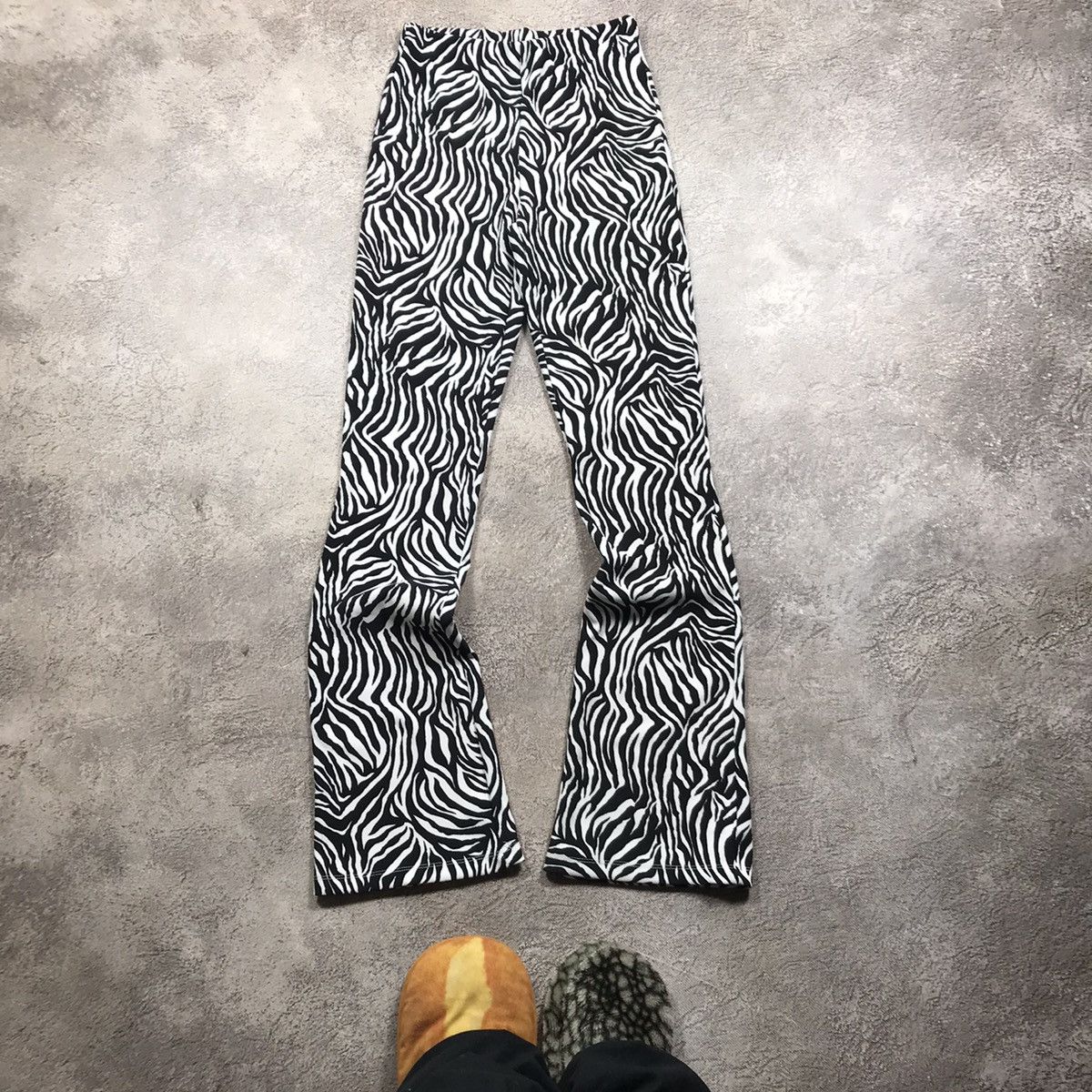Vintage Vintage Y2K Zebra Print Flared Sweatpants Rave Streetwear 26 Size 26" / US 2 / IT 38 - 2 Thumbnail