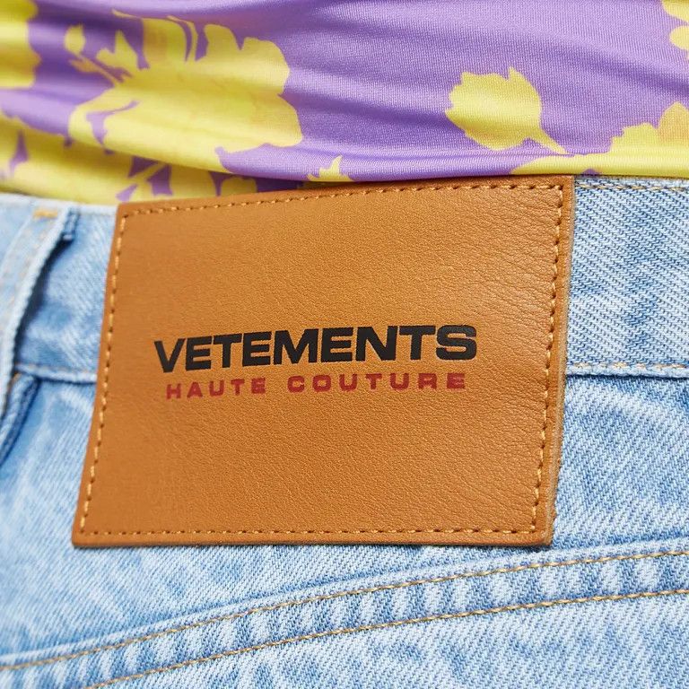 Vetements o1mle0525 Magic Fit Logo Jean in Blue Size 30" / US 8 / IT 44 - 2 Thumbnail